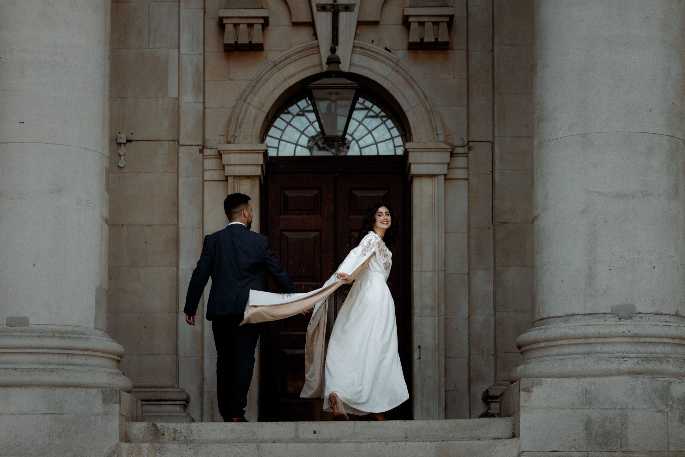 Picture-of-happy-couple-posing-for-London-wedding-photographer-3498-Hadi Photography