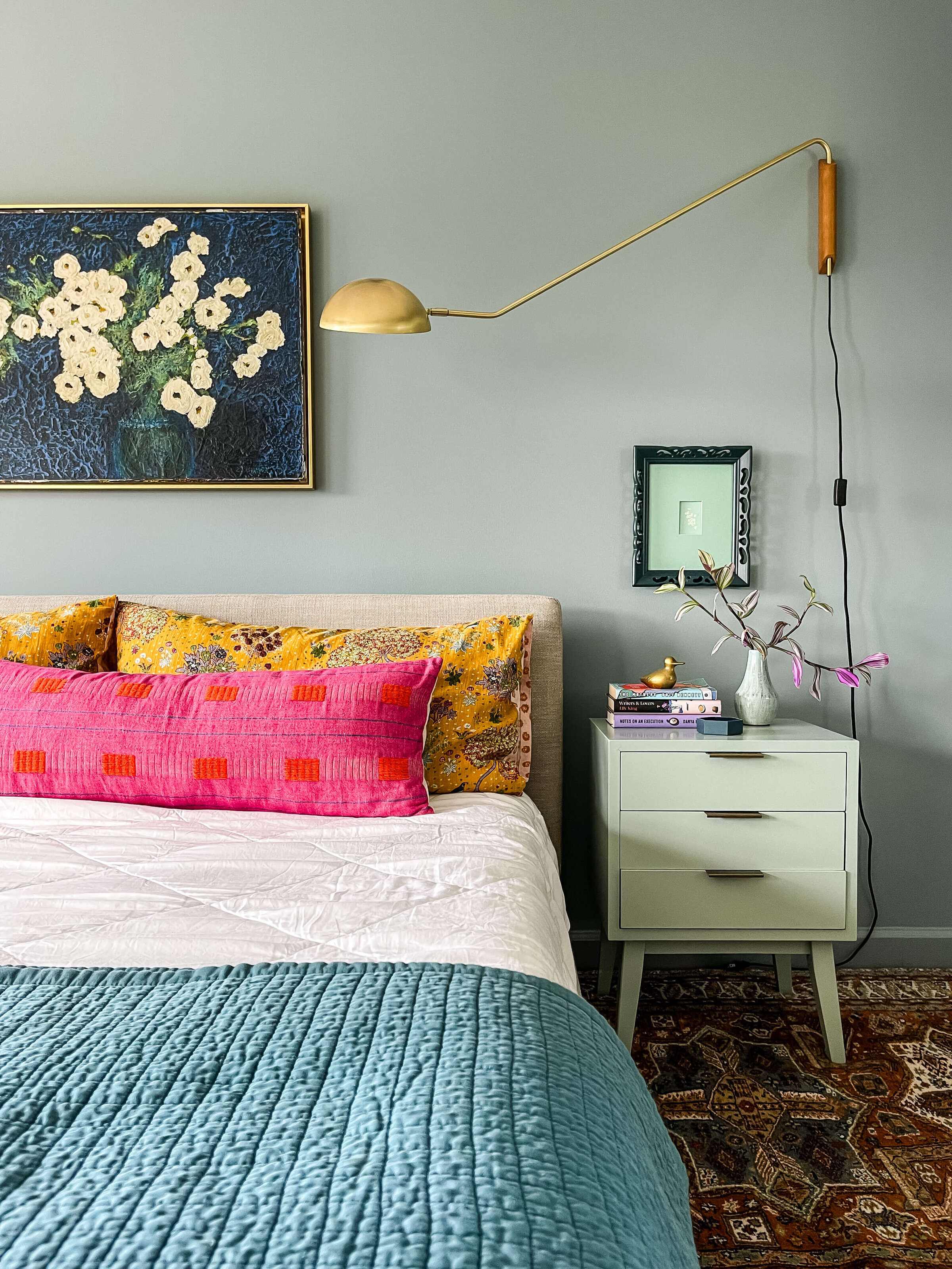eclectic-modern-bedroom-design