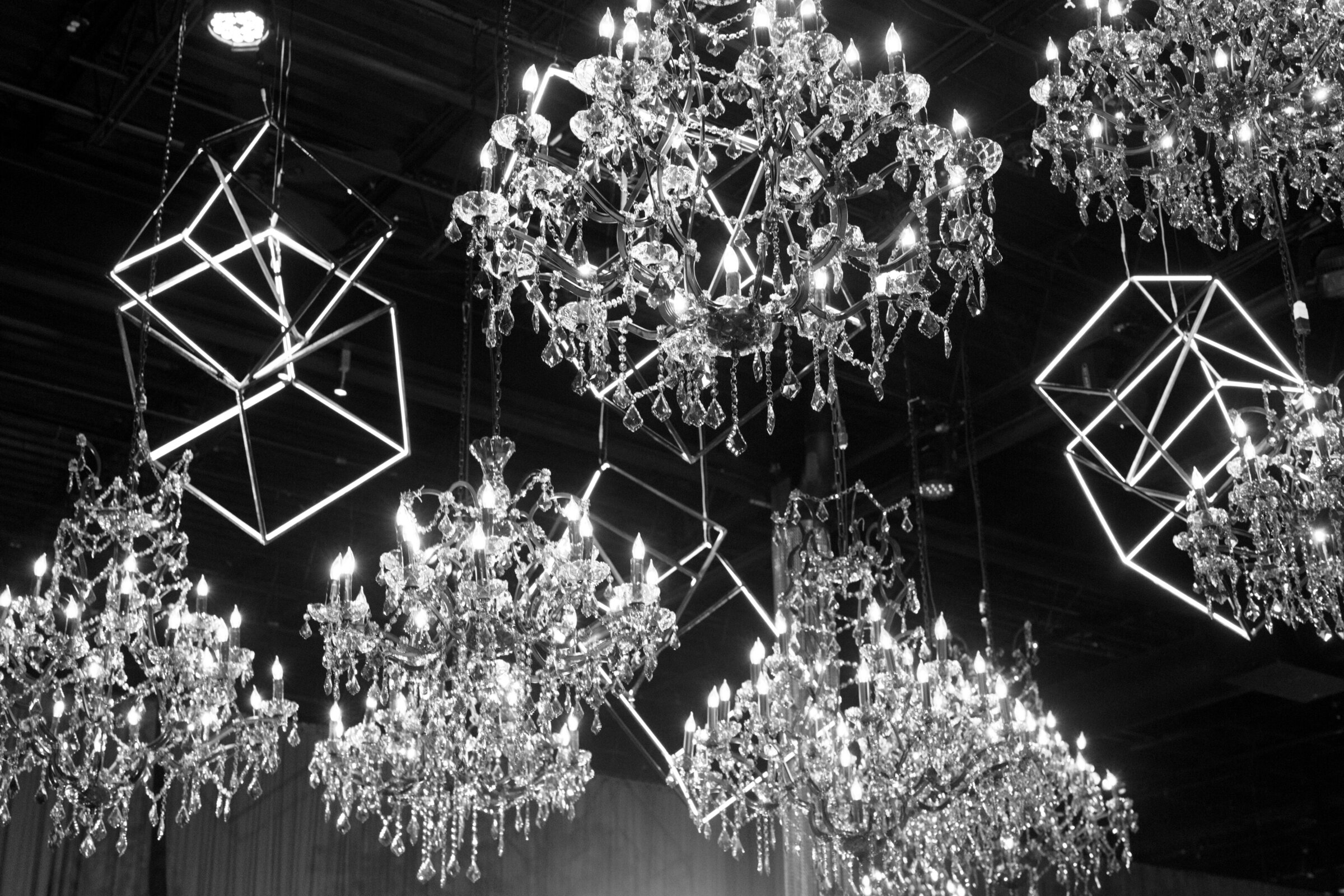 Berlez-Aspen-Avenue-Chicago-Wedding-Photographer-The-Canvas-Yanni-Design-Editorial-Black-White-Timeless-Luxury-128