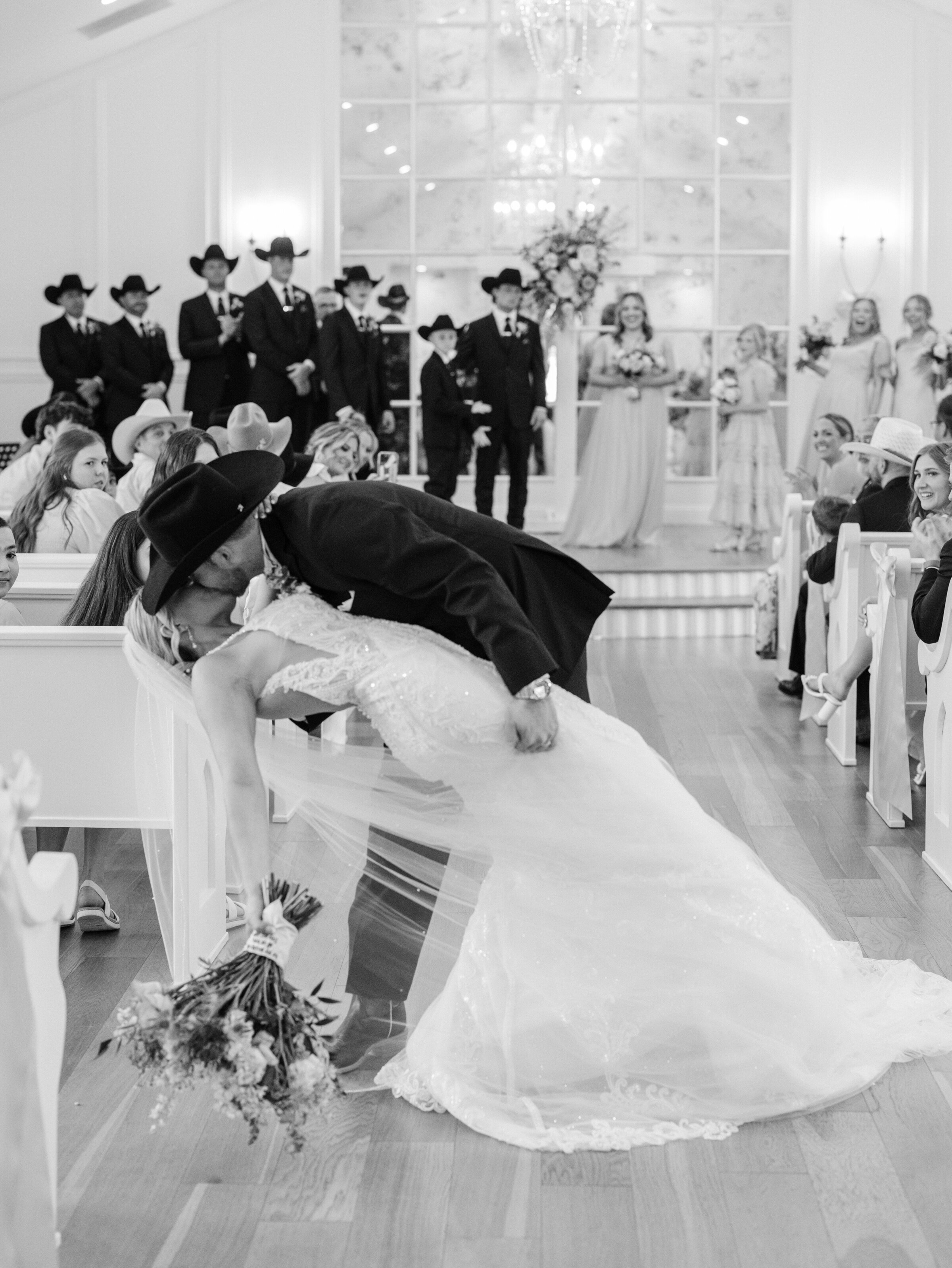 Black and white kiss dip