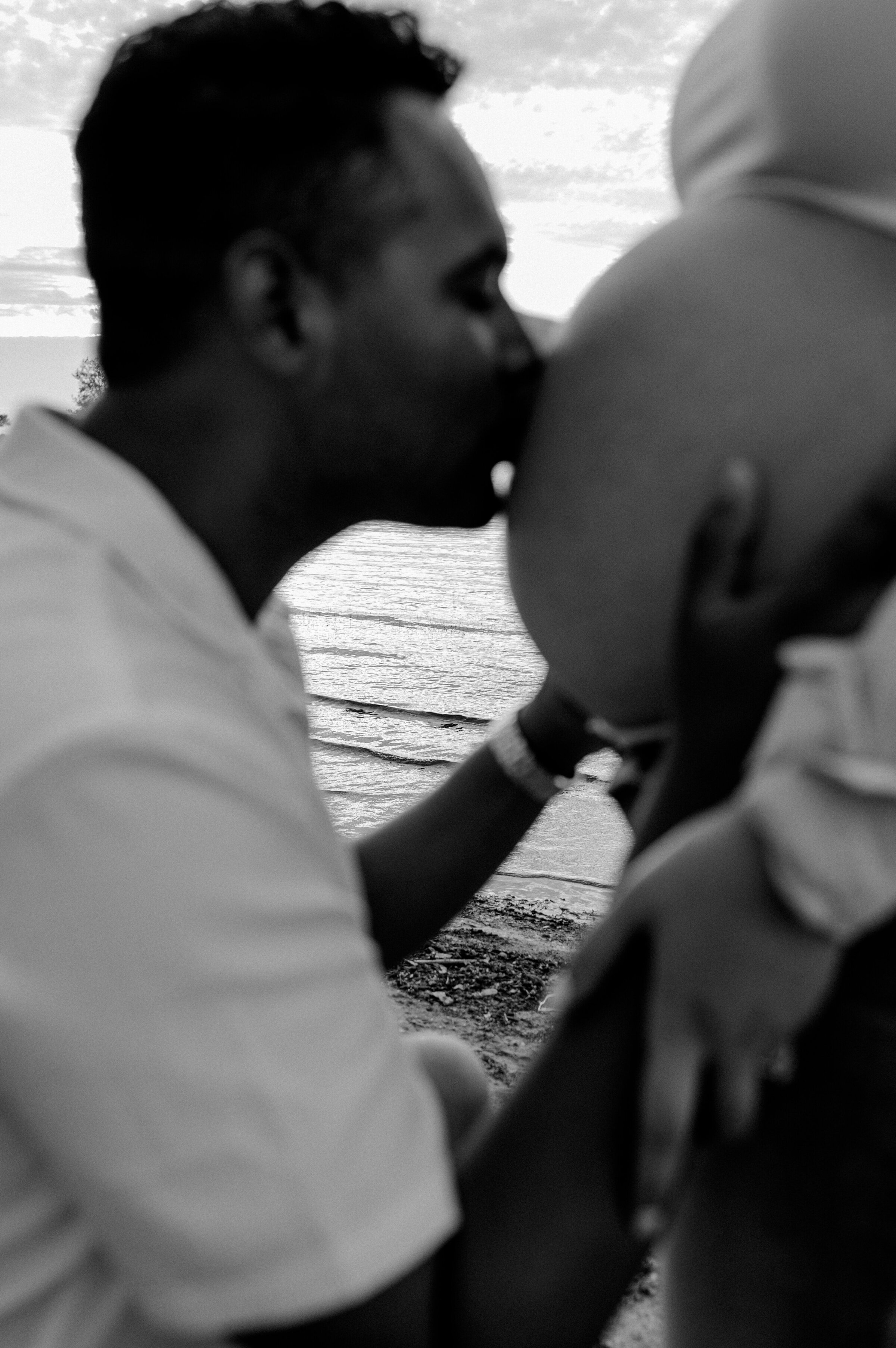 Alanna Gustavo Beach Maternity- Photography by Emma 0309