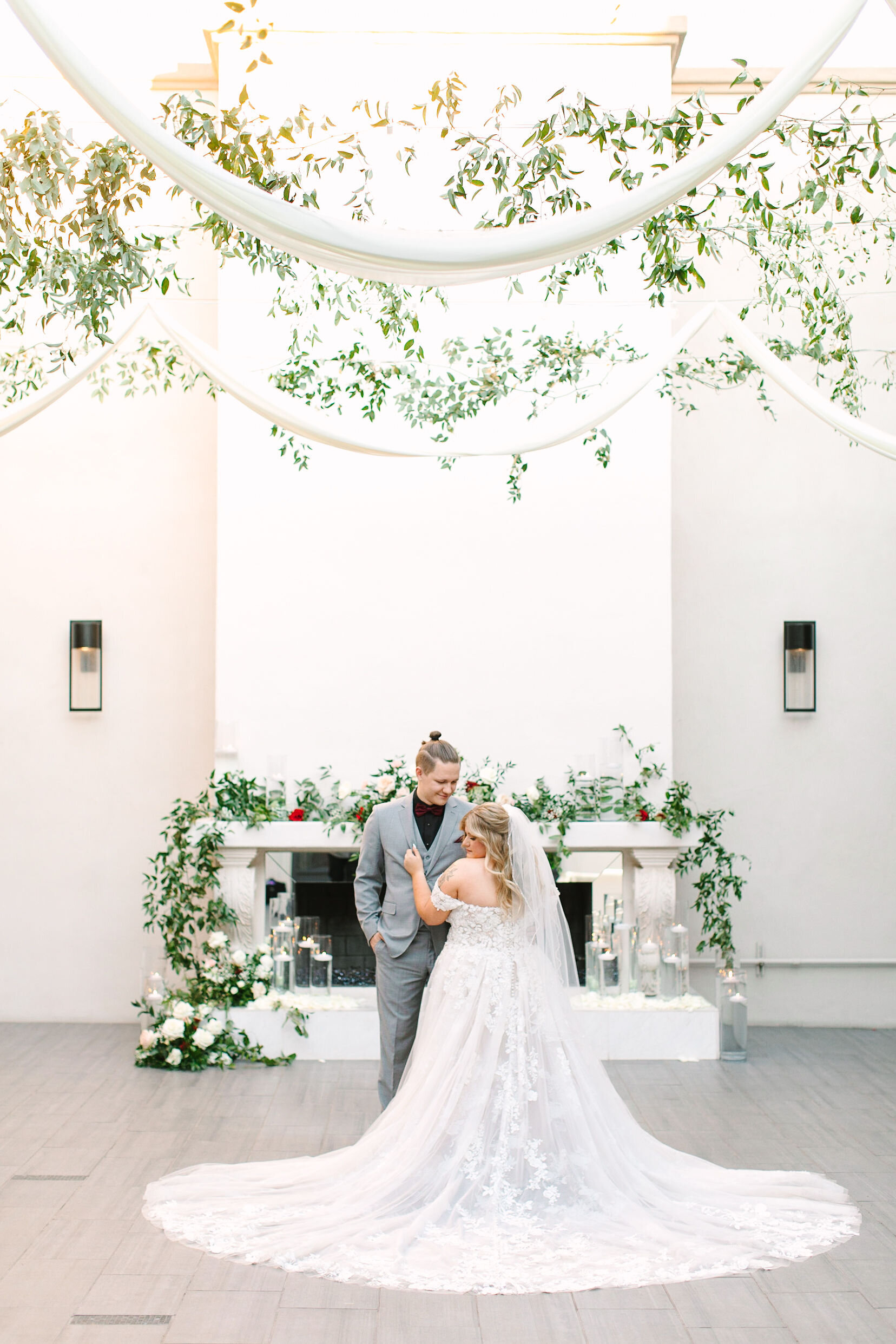 soho63-chandler-wedding-venue-bride-and-groom-outdoor-ceremony