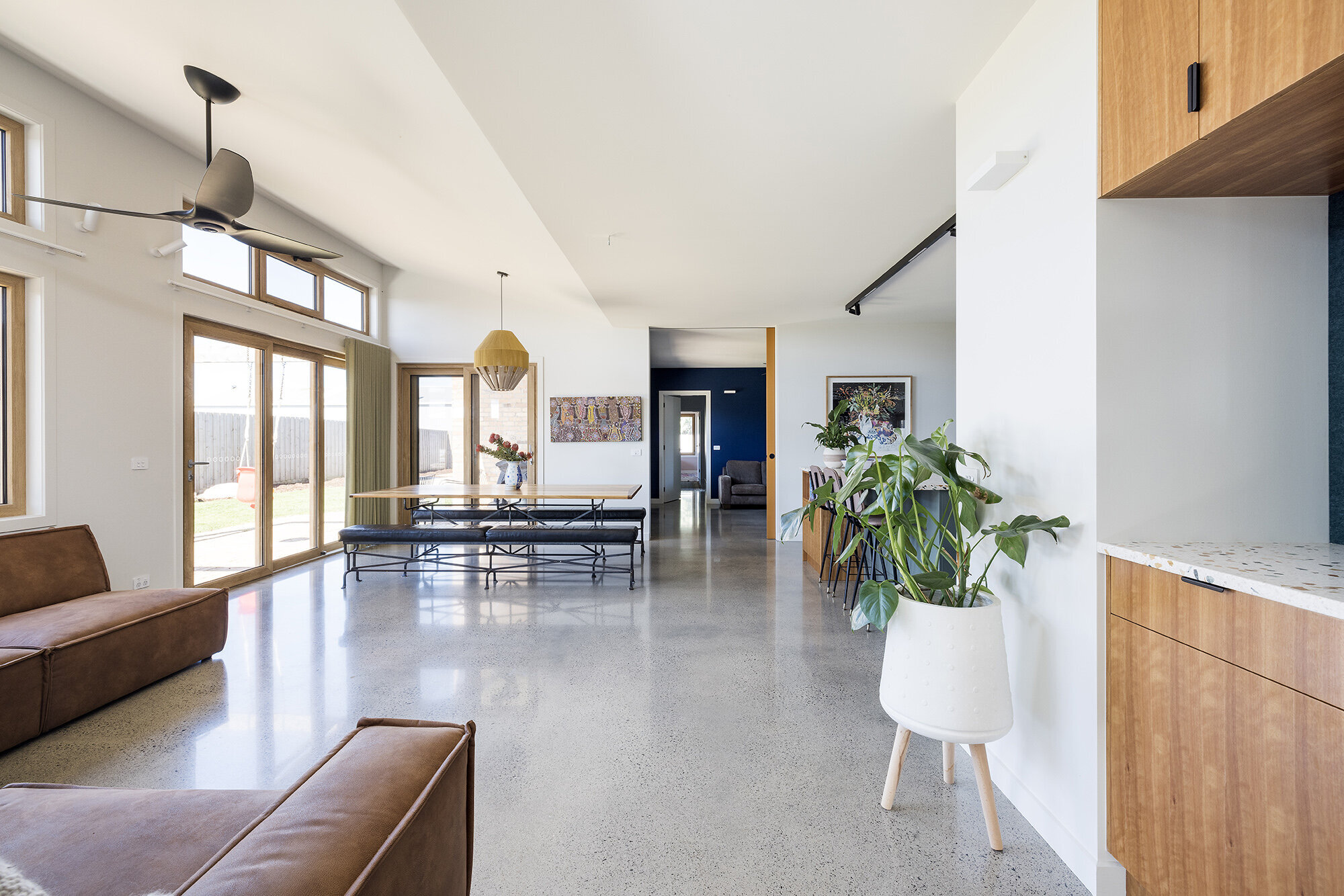 Sustinable home design modern home interior green plant