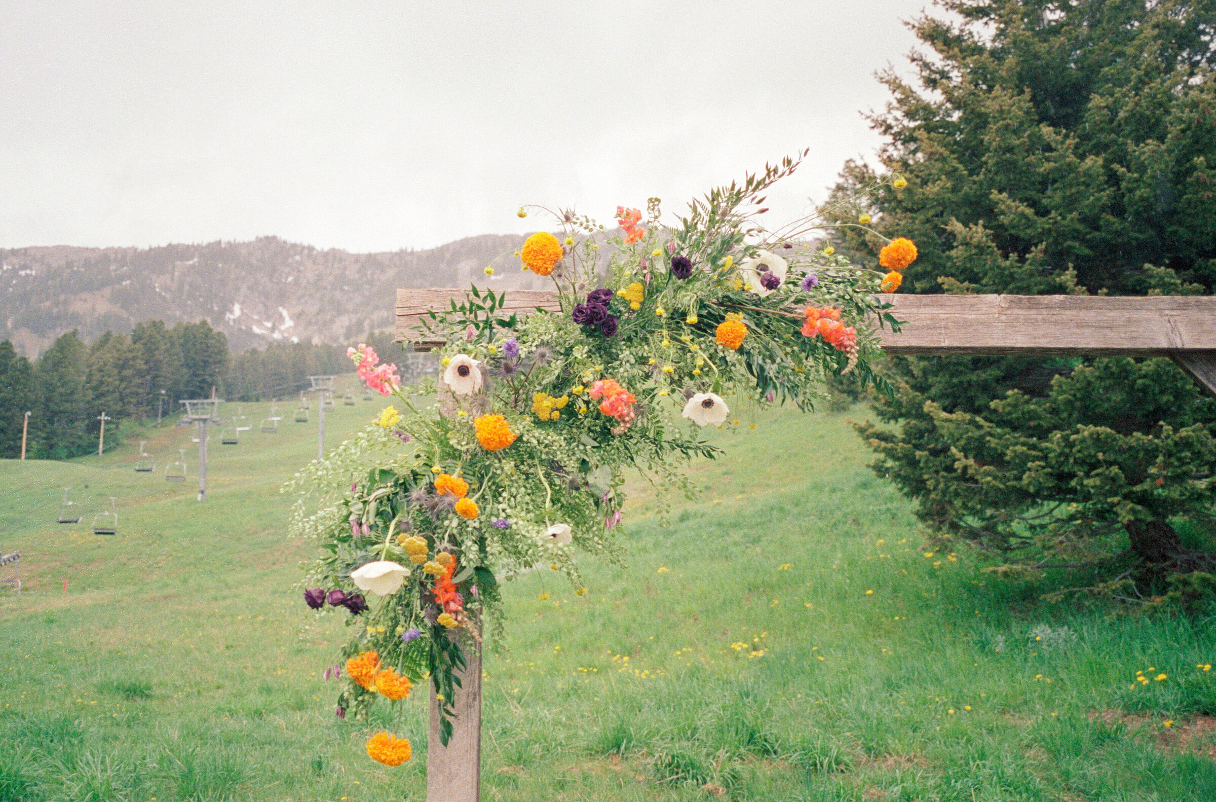 2024-ace-photography-ski-lodge-wedding-montana-getting-ready-film-04