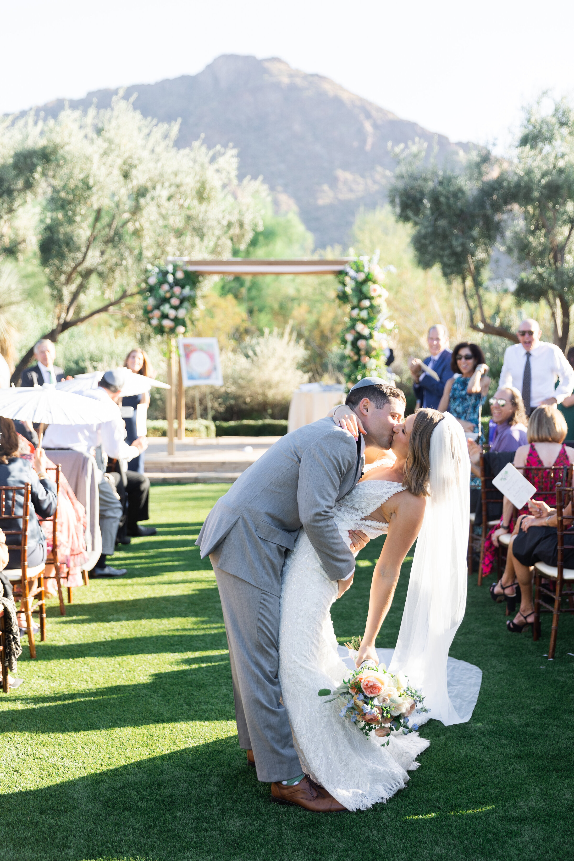 Karlie Colleen Photography - Emily & Mike - Wedding Sneak Peek - El Chorro - Arizona - Revel Wedding Co-238