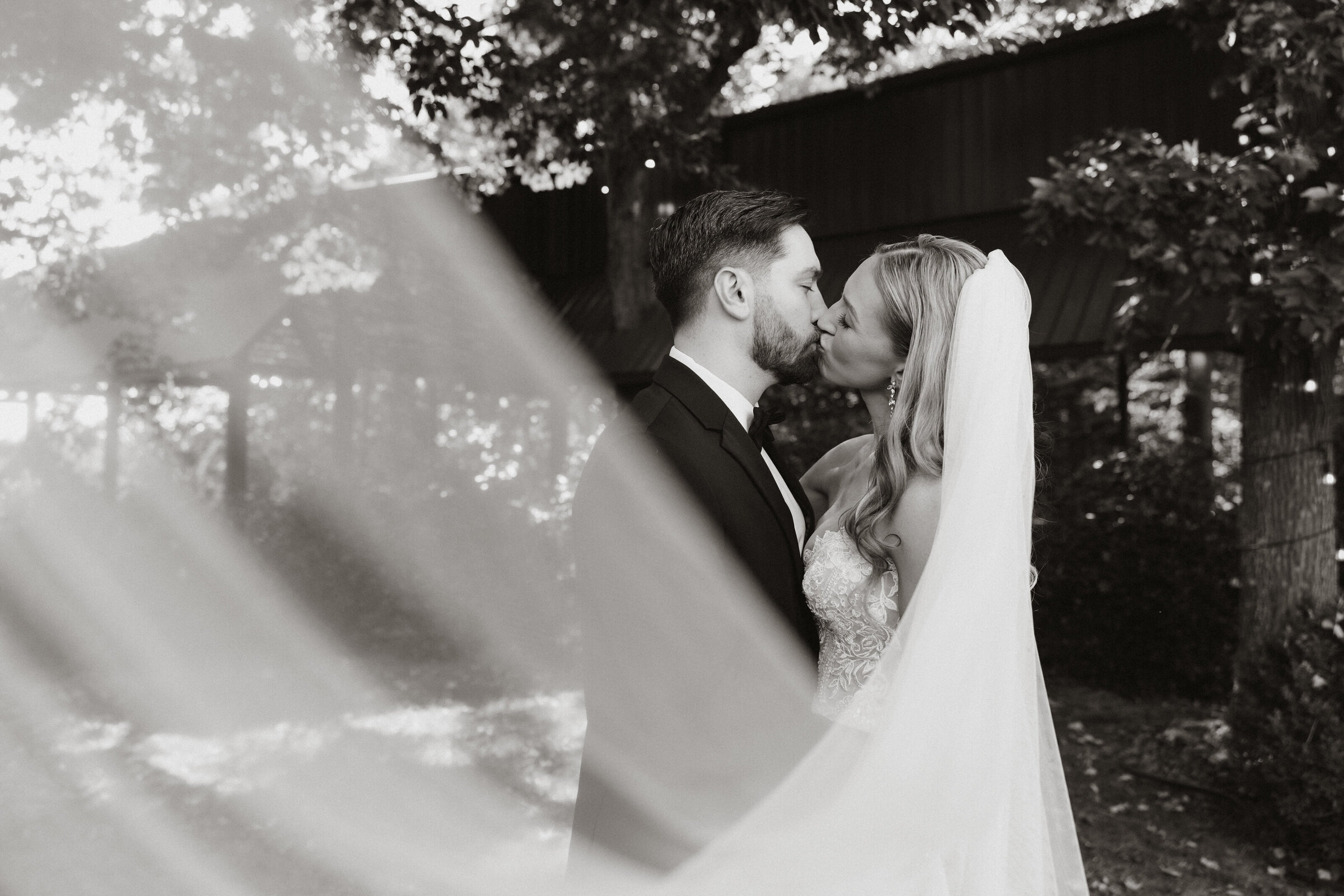 Nashville Wedding Photographer - Lrow Photography - River House at Southern Light46
