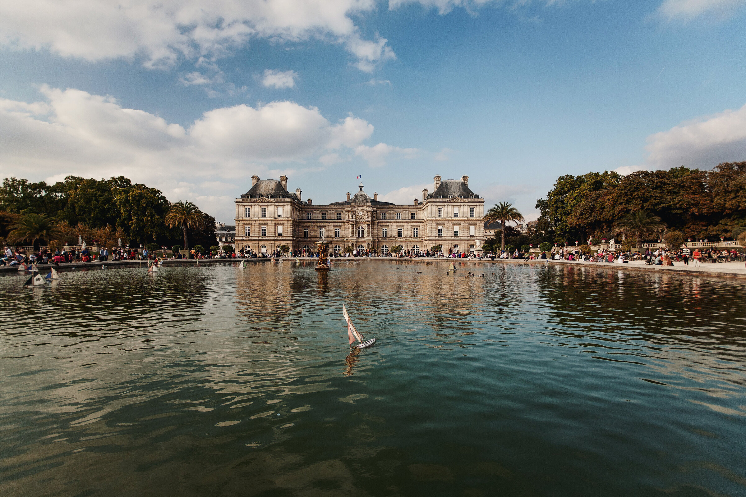 Sénat Boat Pont I