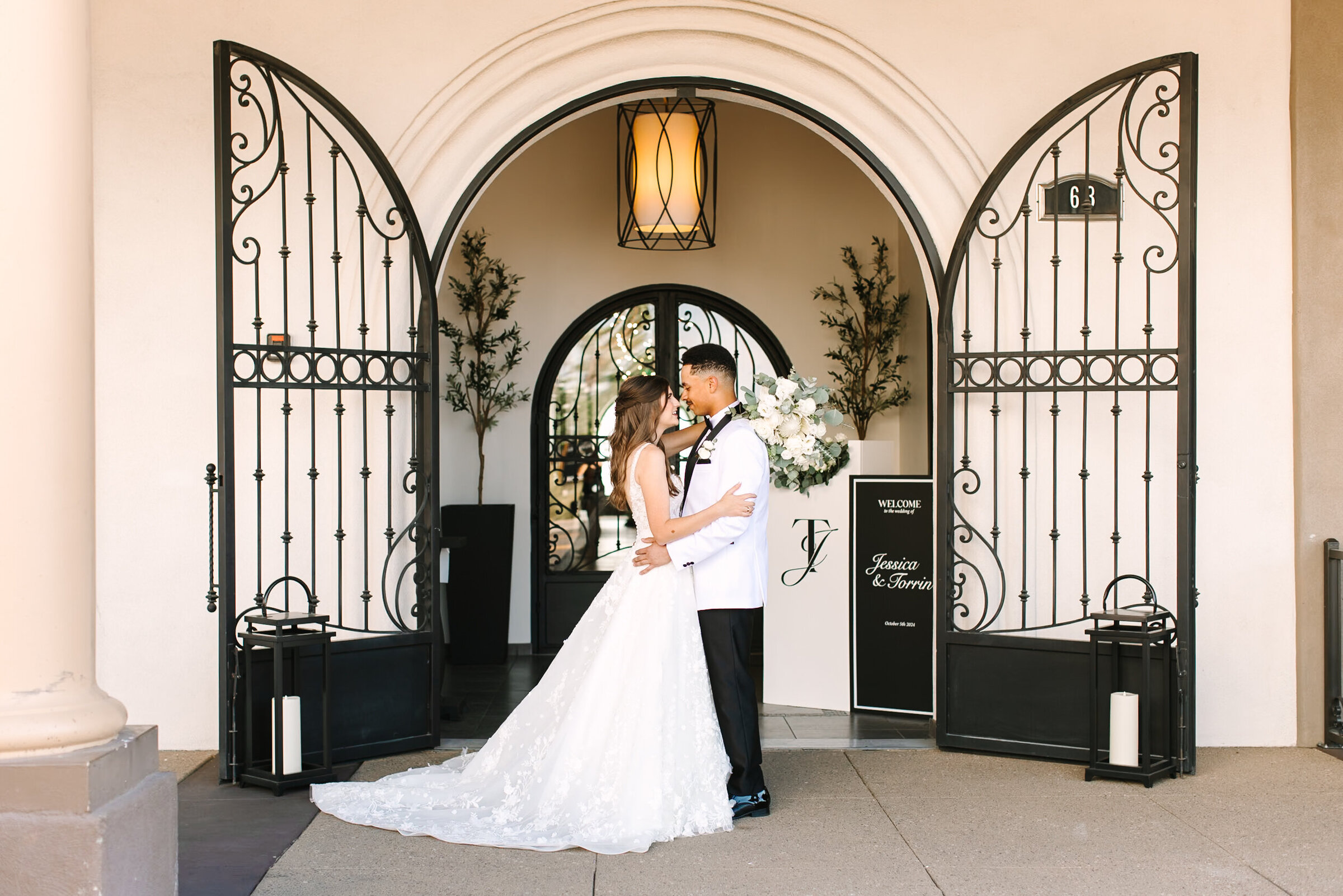 Soho63-chandler-wedding-bride-and-groom-downtown-chandler