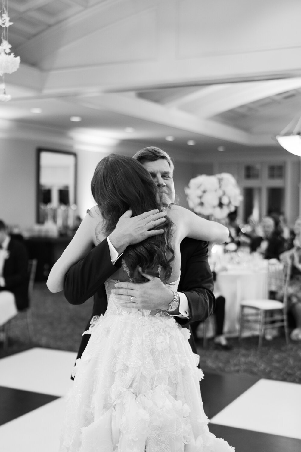 newcastle-golf-club-wedding-ballroom-dancing-photos