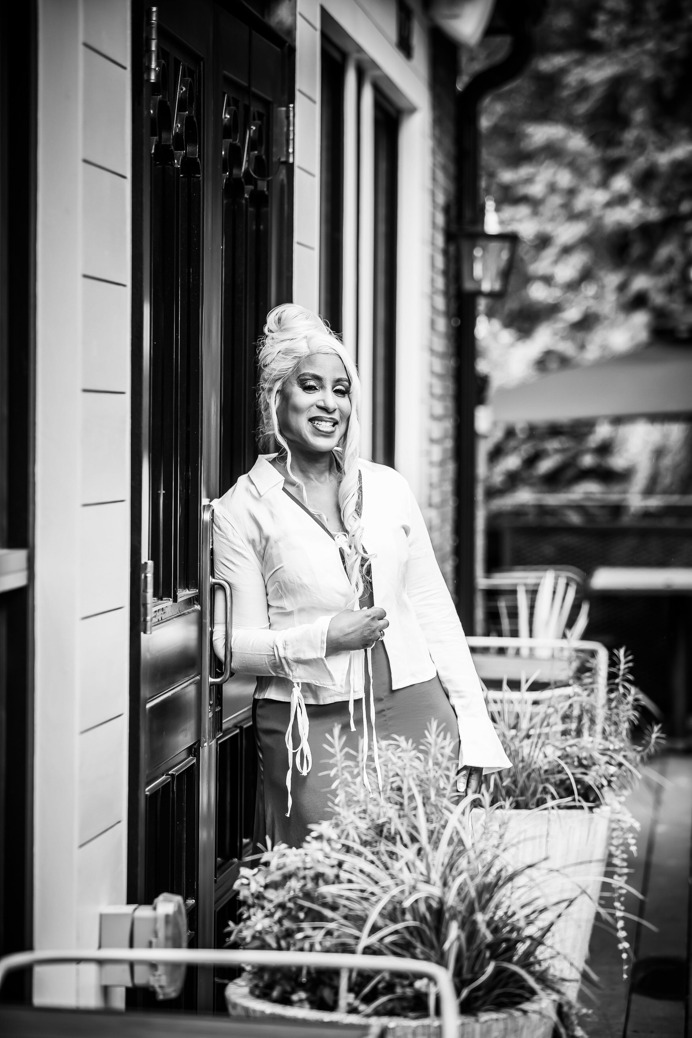 DrVeronica_Branding-172BW