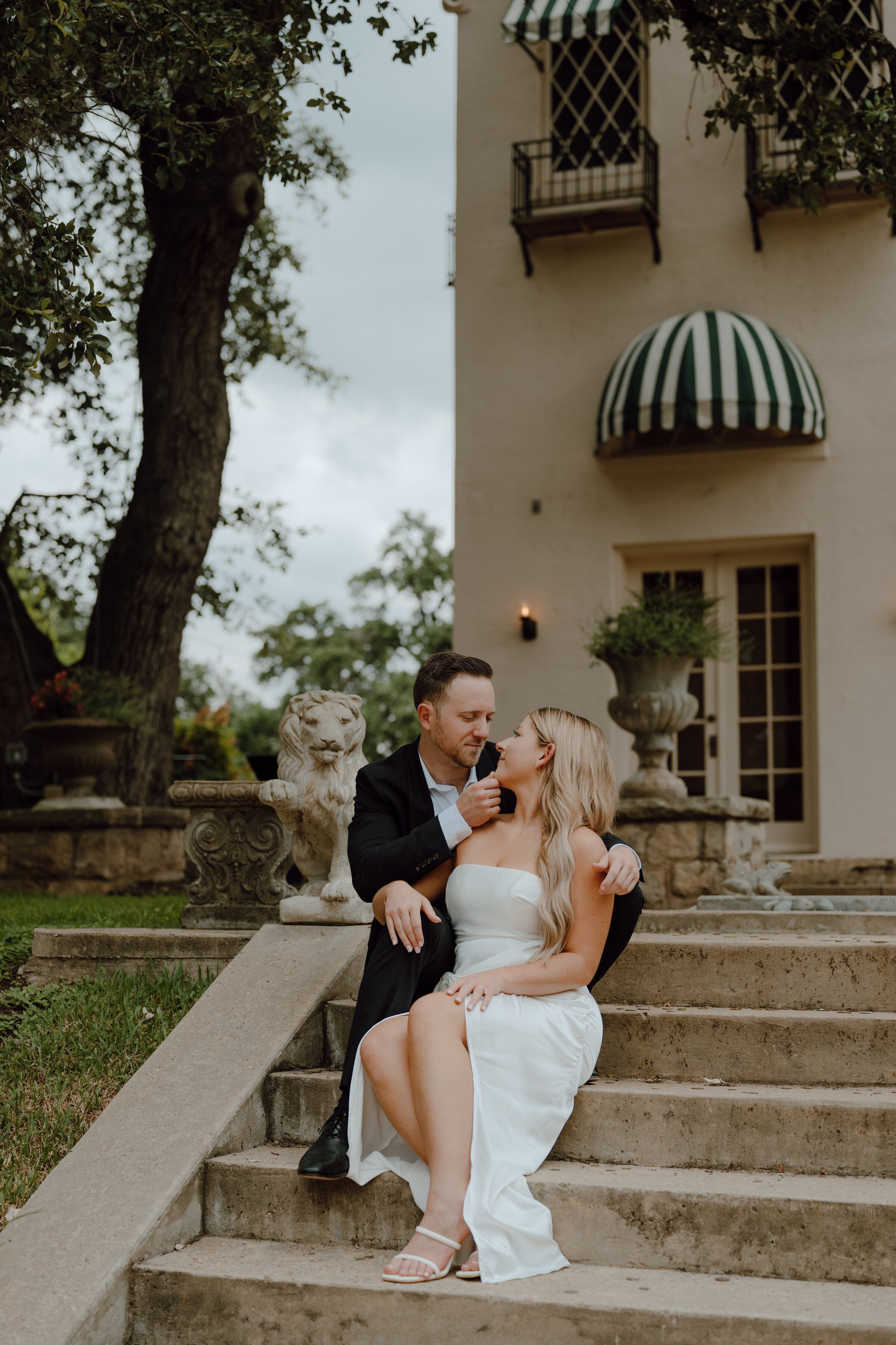 breiton-hannah-laguna-gloria-engagement-photos-austin-texas-27