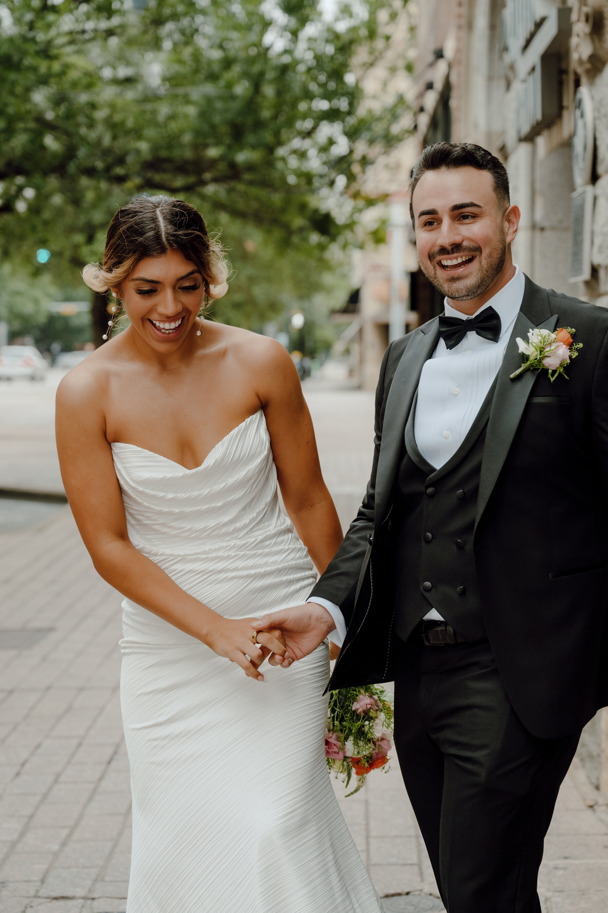 escamilla-downtown-austin-texas-intimate-wedding-5