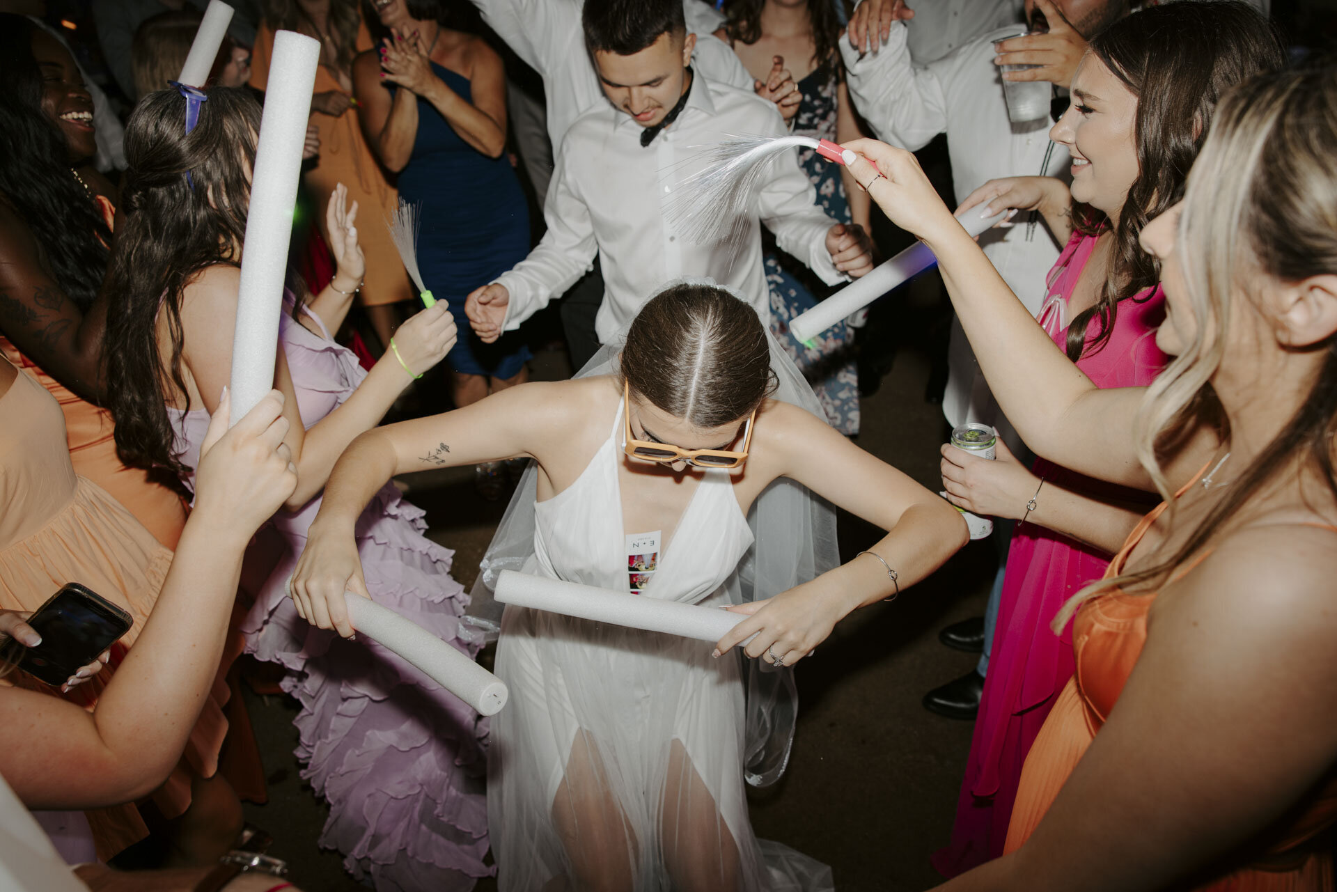 earth-to-madison-dallas-wedding-photographer-for-unique-couples85
