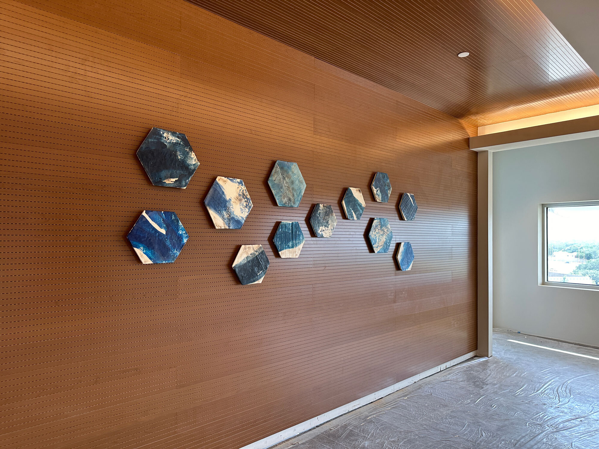Ink-and-Indigo,-Hex-Clay-Dimensional-Wall-Art-Installation-for-Methodist-Richardson-Hospital-2-