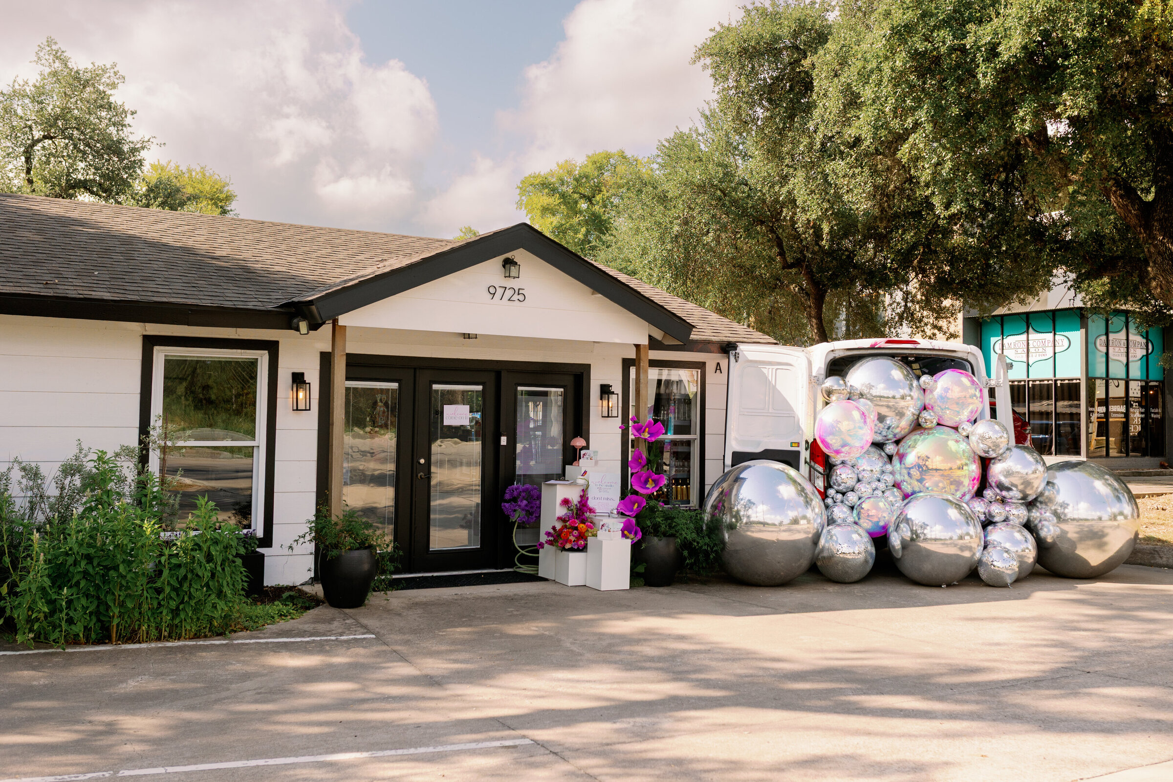 Flora Fetish Wedding Studio In Austin Texas