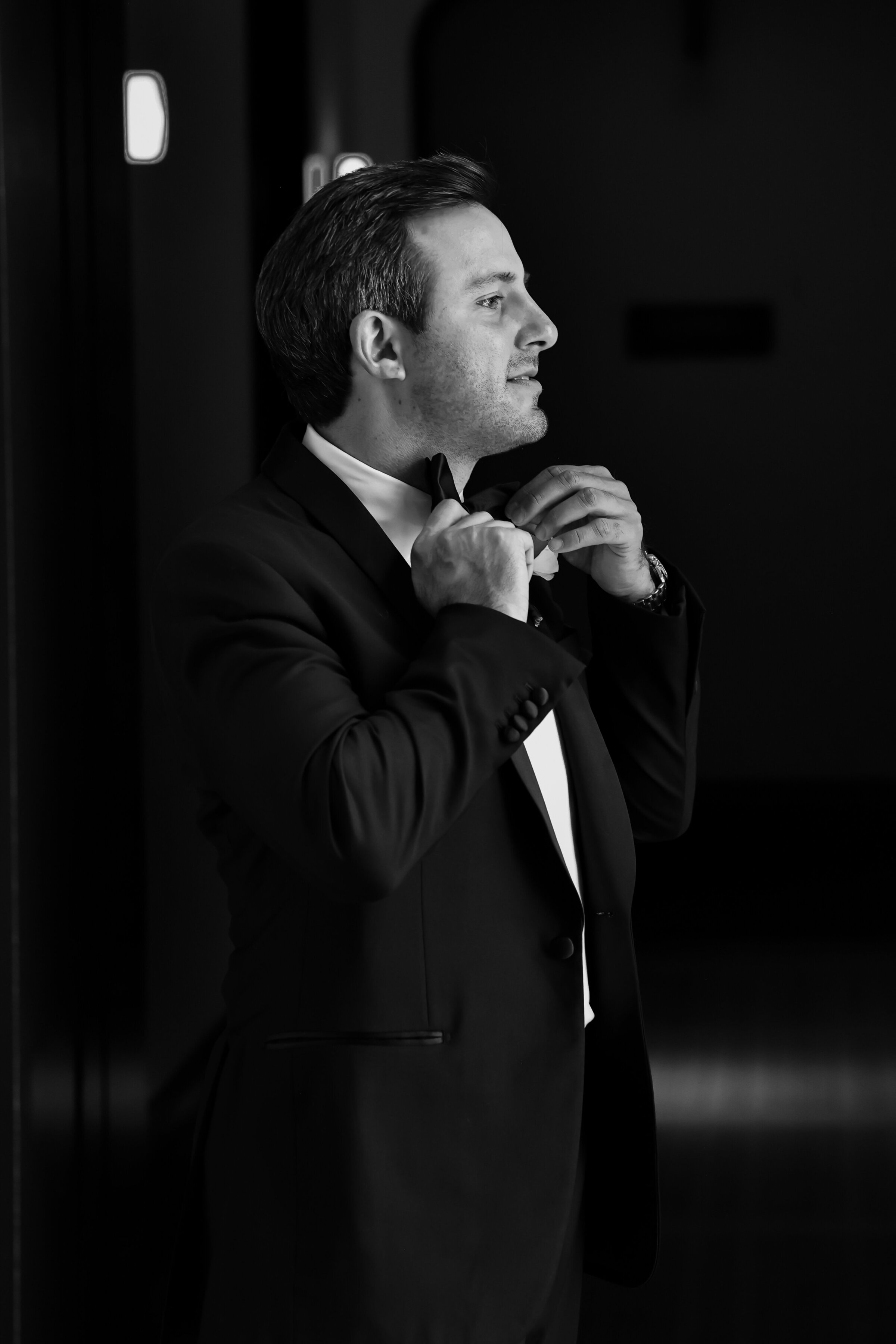 groom_detroit_shinola_hotel_photography