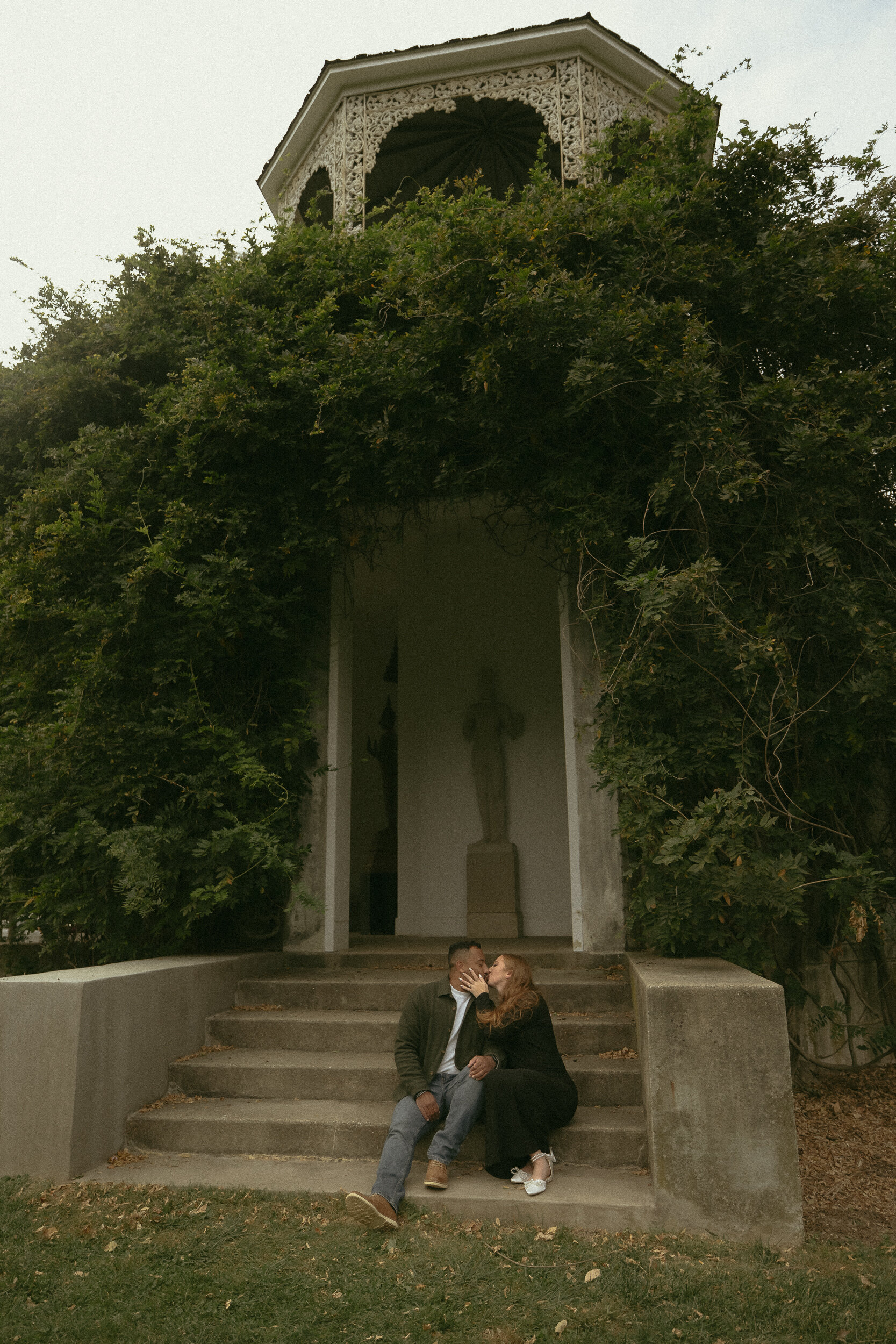 allerton-park-romantic-fall-moody-cinematic-engagement-photos-26