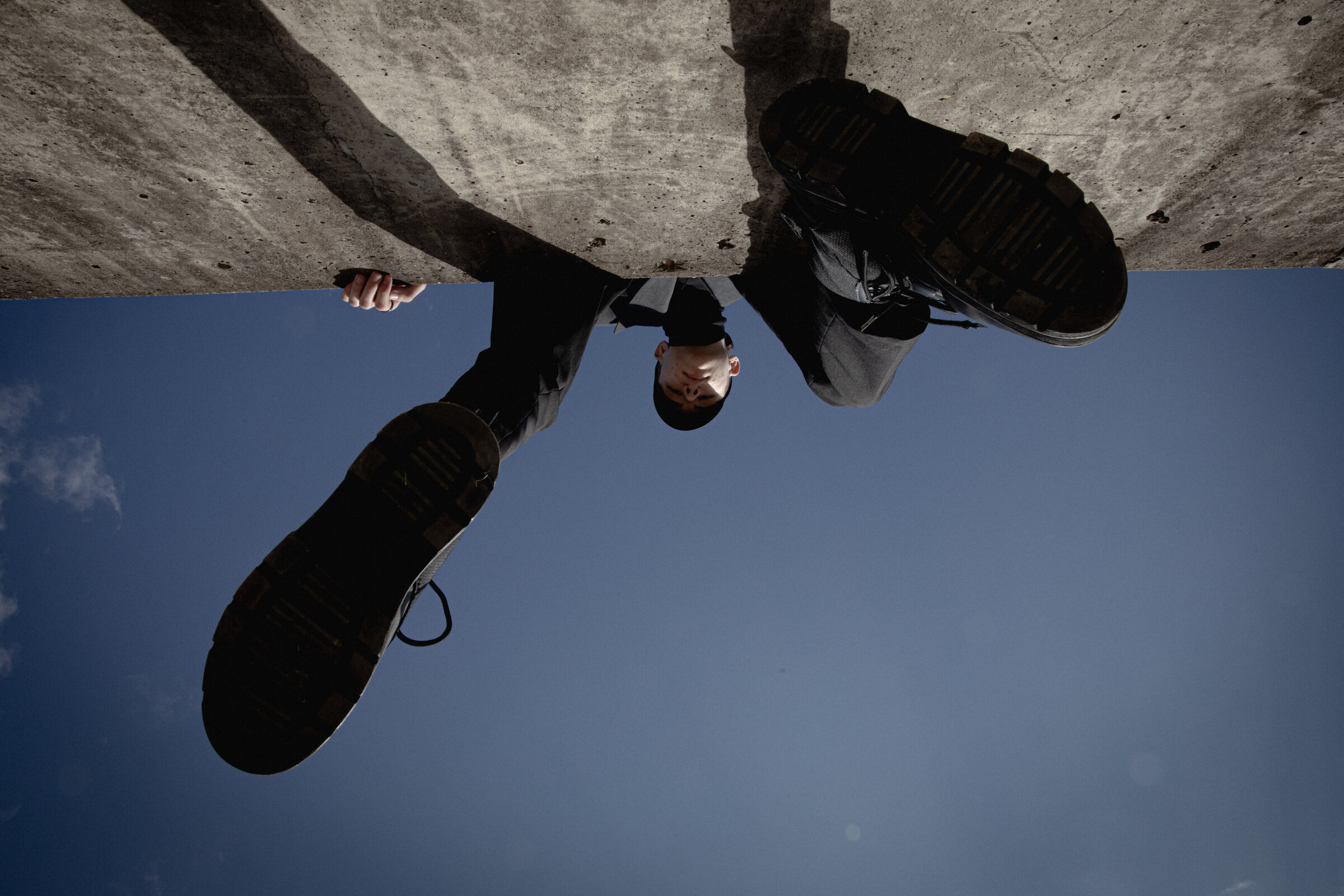 senior-portrait-extreme-angle
