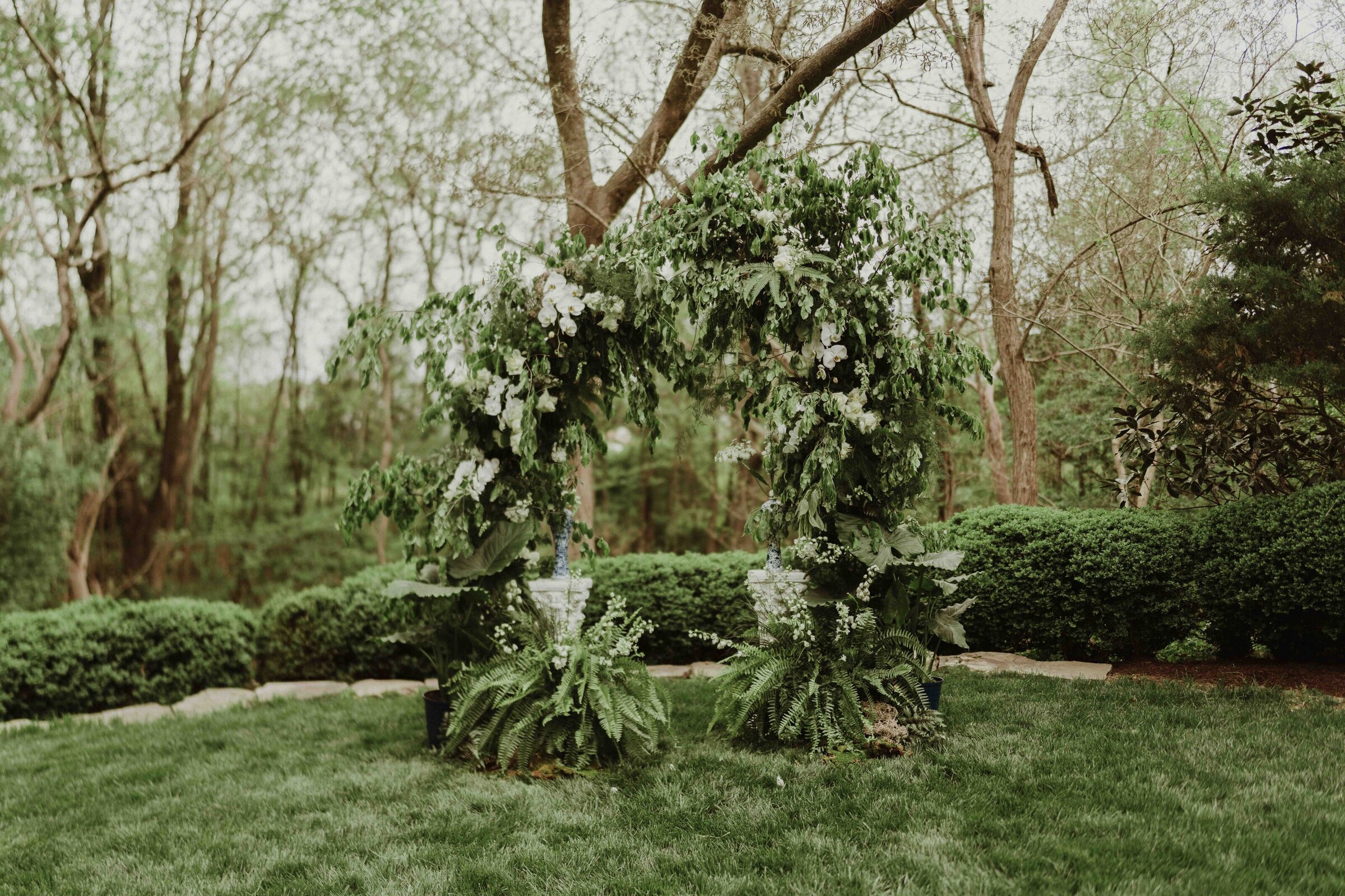 modern-minimal-wedding-flowers (105)