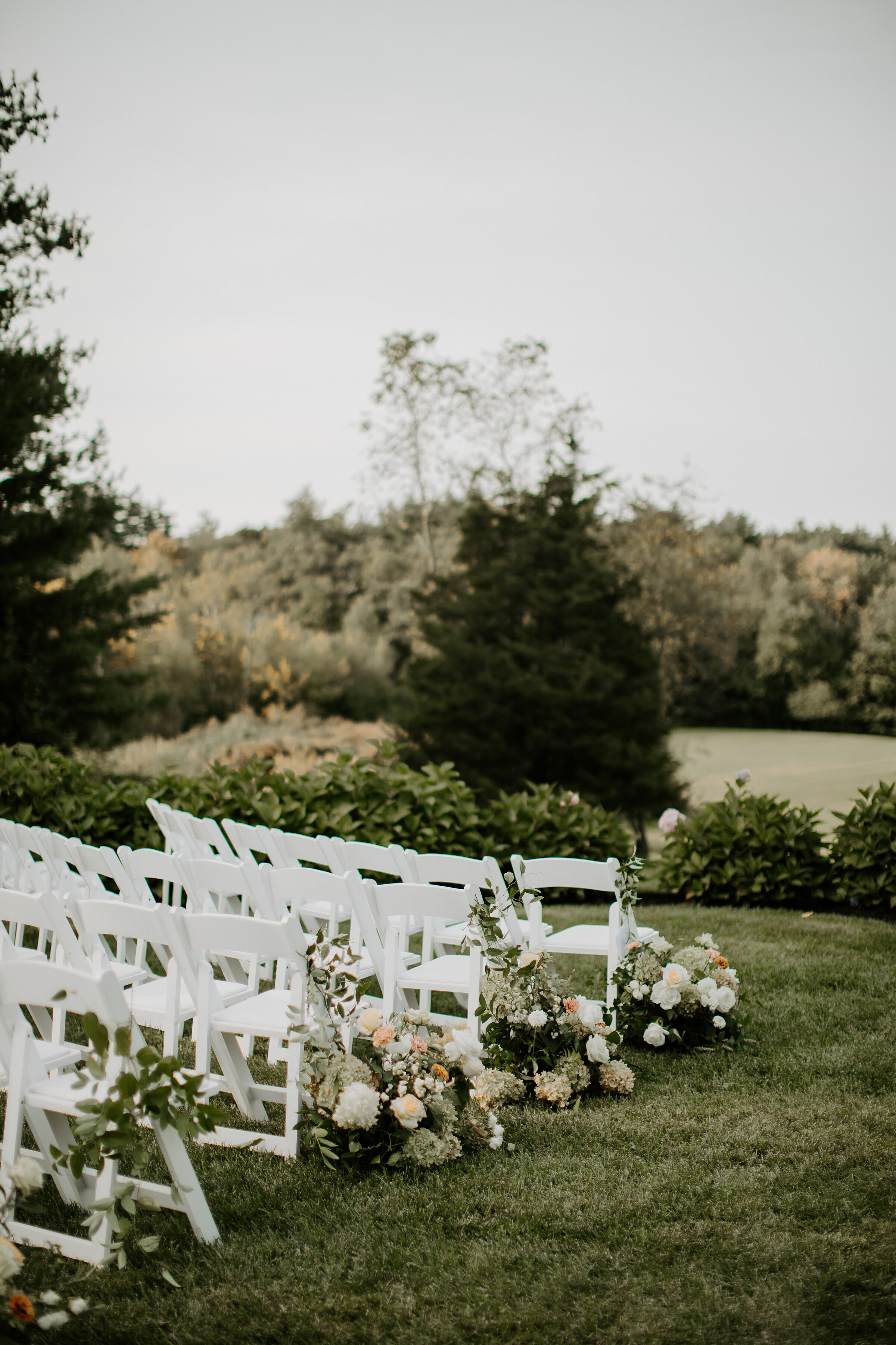 Liam-Victoria-Little Flower Farm-Hopkinton-MA-344