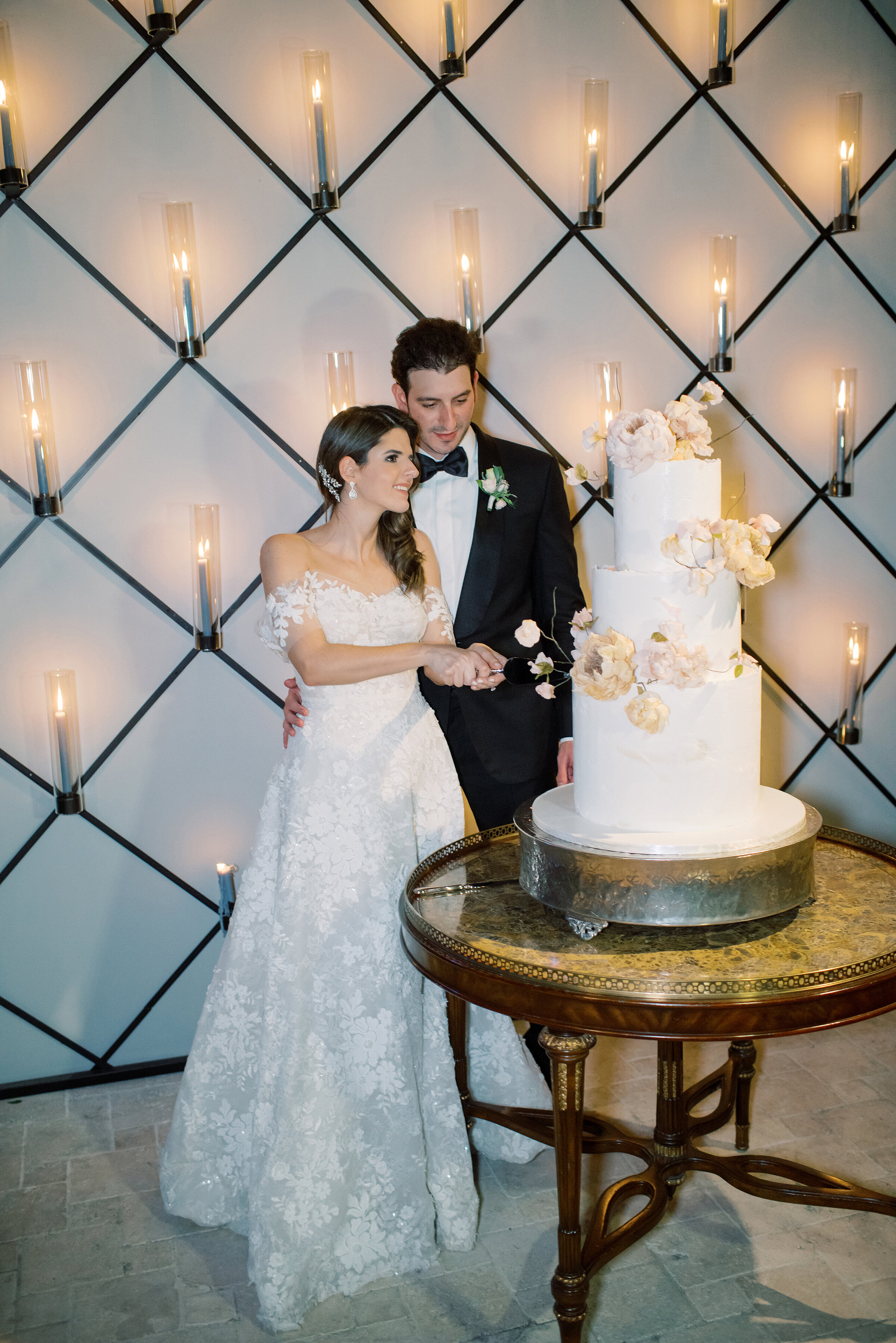 Fine Art Film Wedding Photographer Vicki Grafton Photography Destiantion Caribbean Luxury Villa Honduras  Roatan Anamarias Eventos35