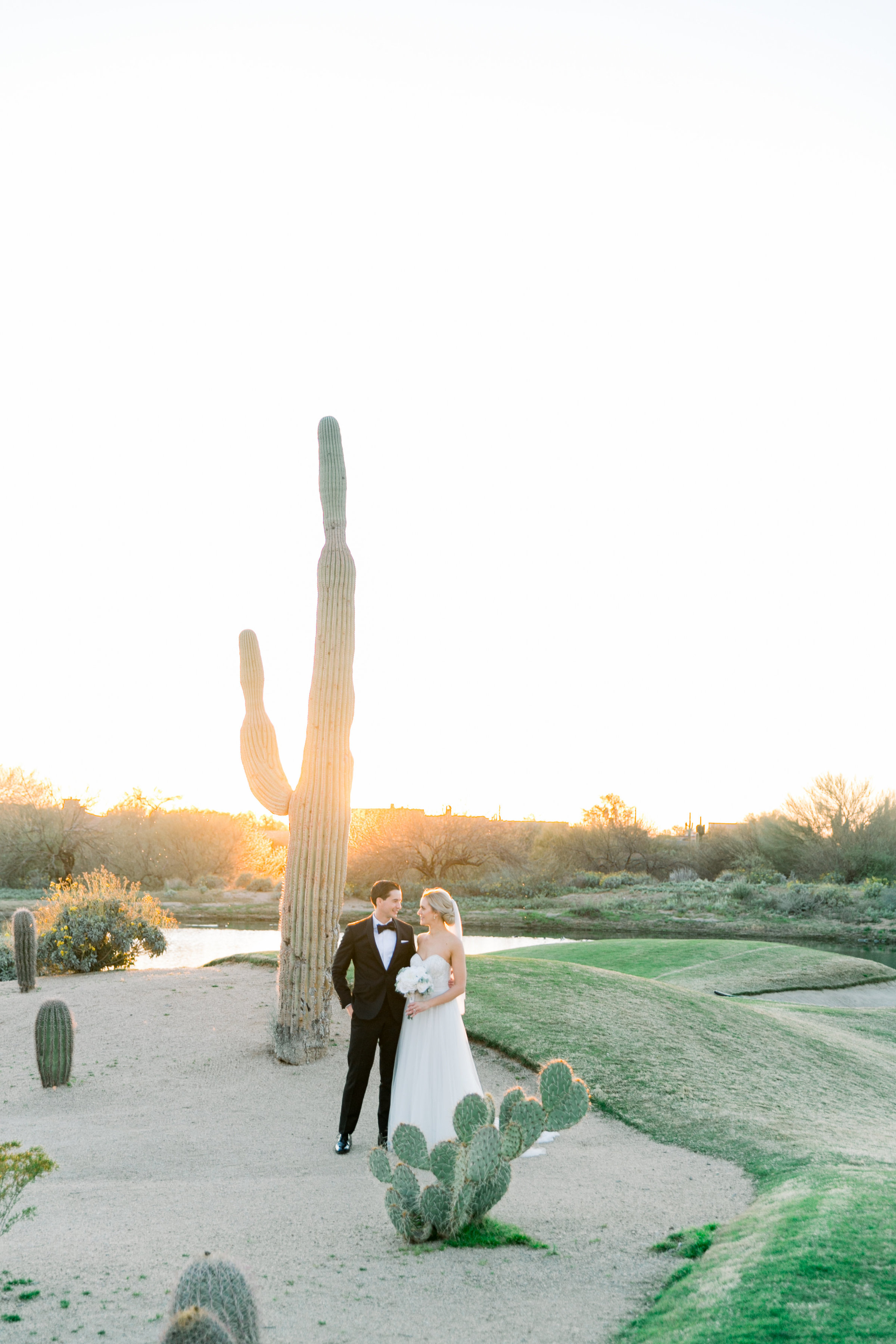 Karlie Colleen Photography - Arizona Wedding at The Troon Scottsdale Country Club - Paige & Shane -747