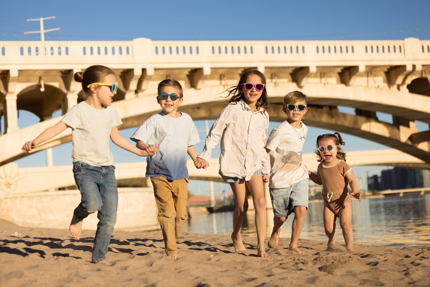 225TinyTwinkleSunglassesFullyAlivePhotography2024webweb