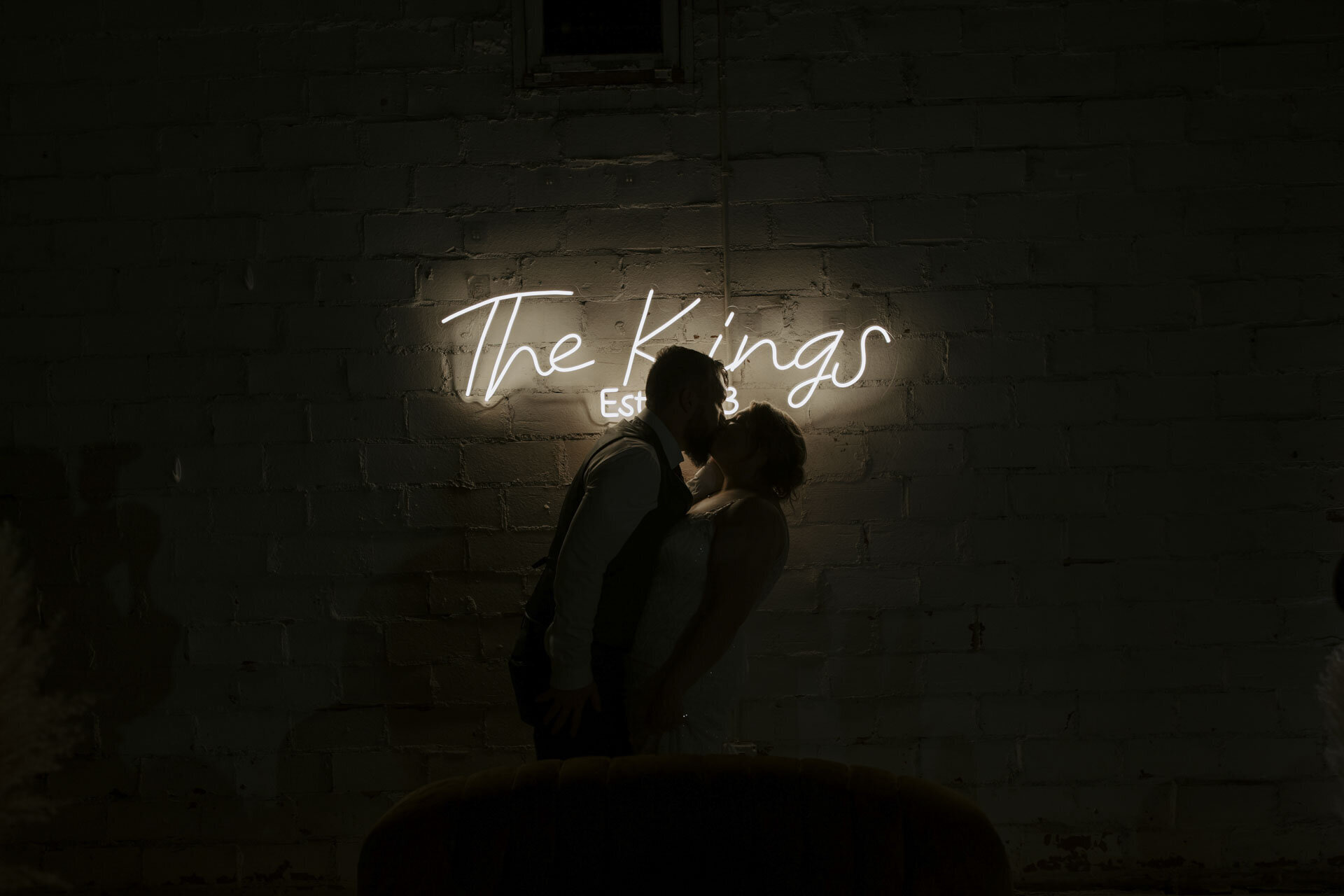 earth-to-madison-dallas-wedding-photographer-for-unique-couples102