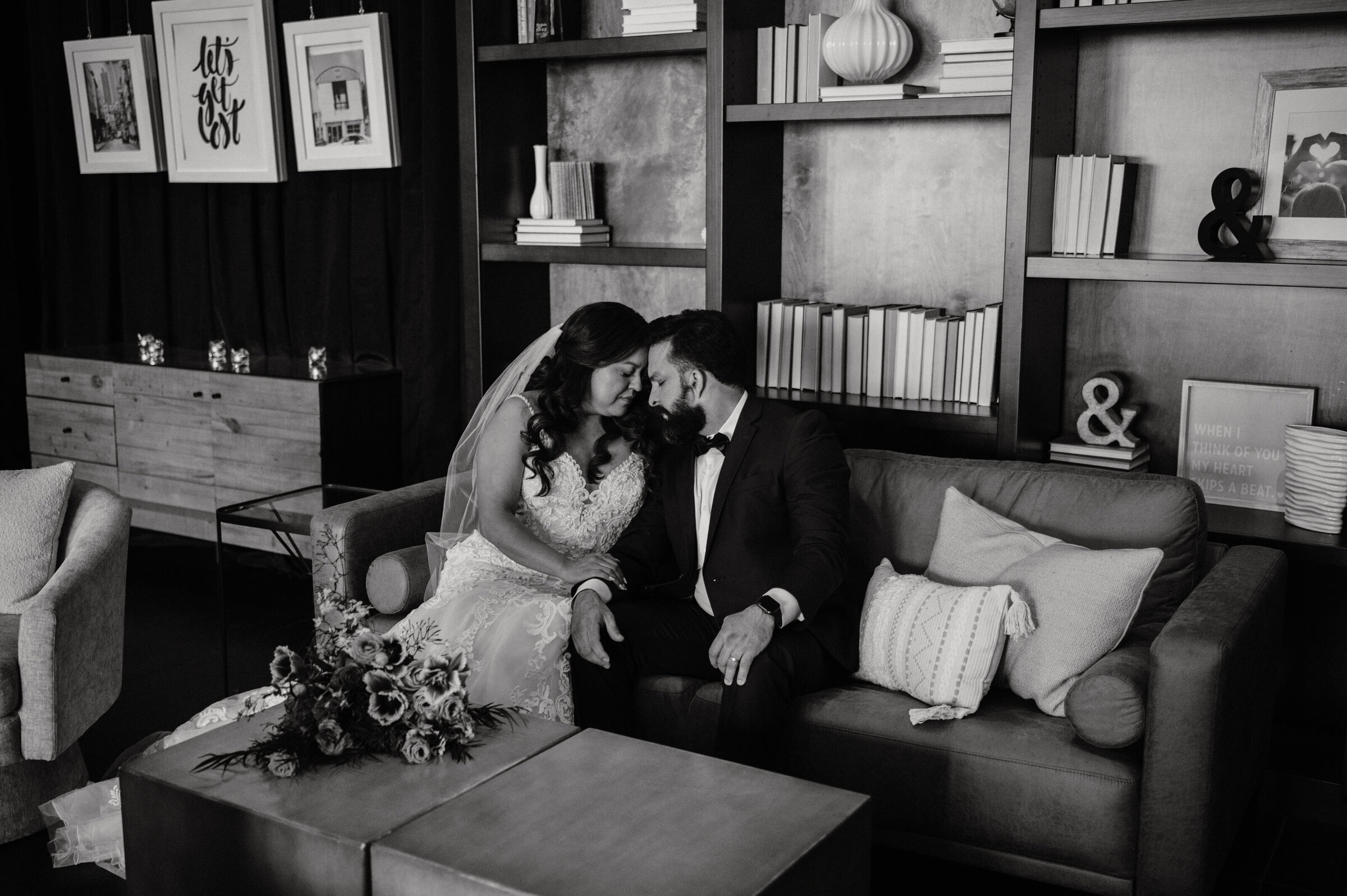 soho63-chandler-wedding-and-event-venue-bride-and-groom-lounge-furniture