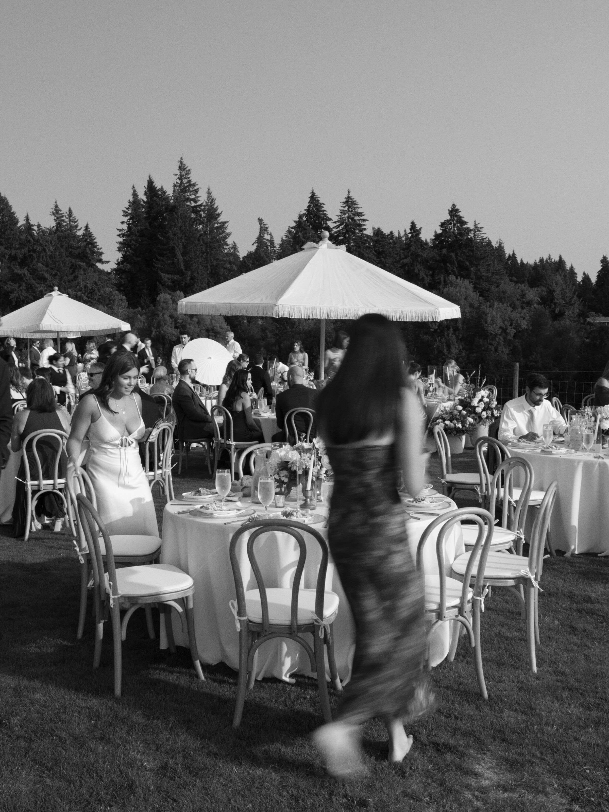 wedding-at-oswego-hills-vineyard-winery-portland-oregon-by-the-tenneys-photography-31