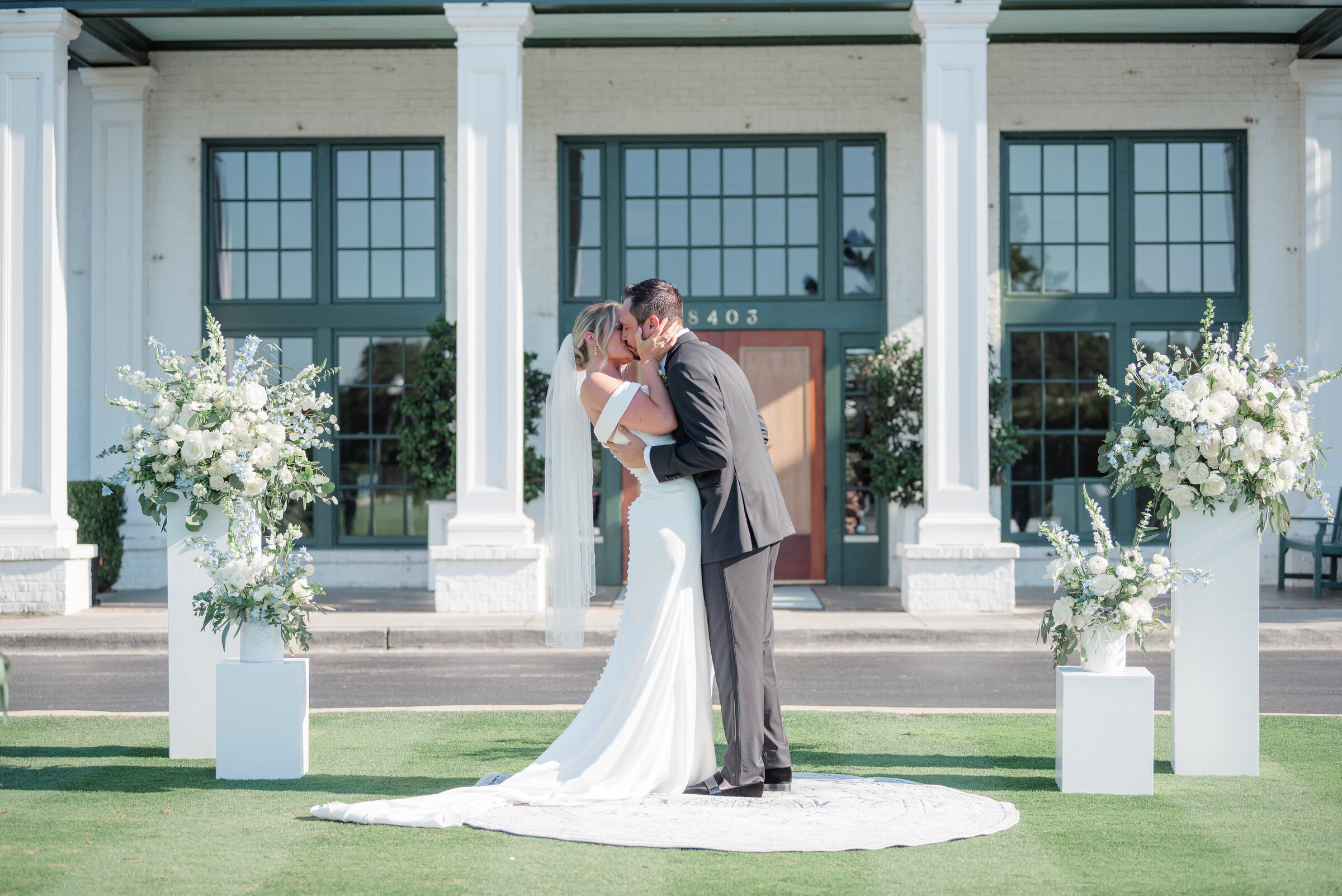 First kiss has husband and wife
