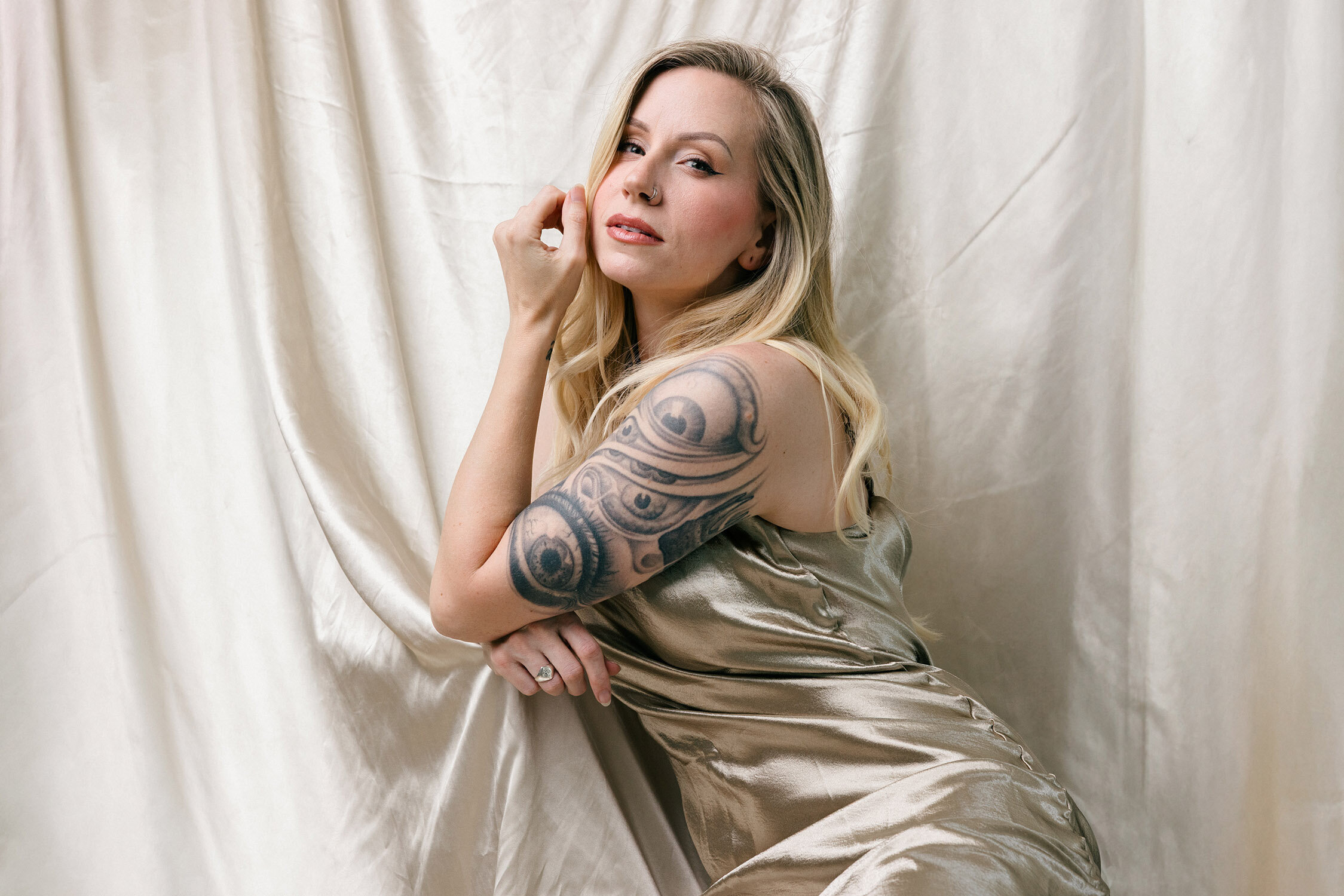 jessie-blond-makeup-artist-branding-session-gold-dress-draped-background