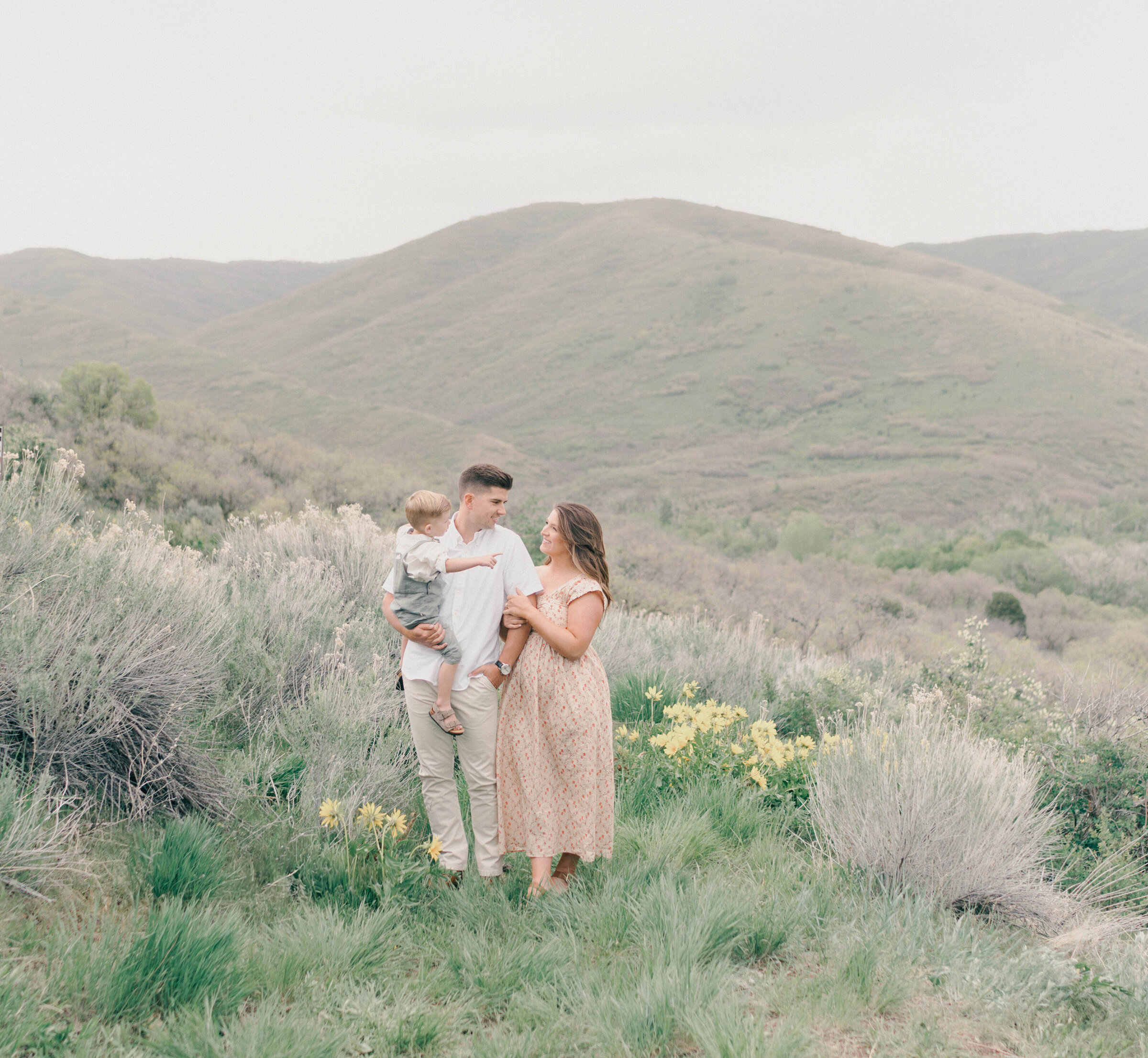 Maternity session in the Utah mountains surrounded by nature and soft evening light captured by Utah newborn photographer