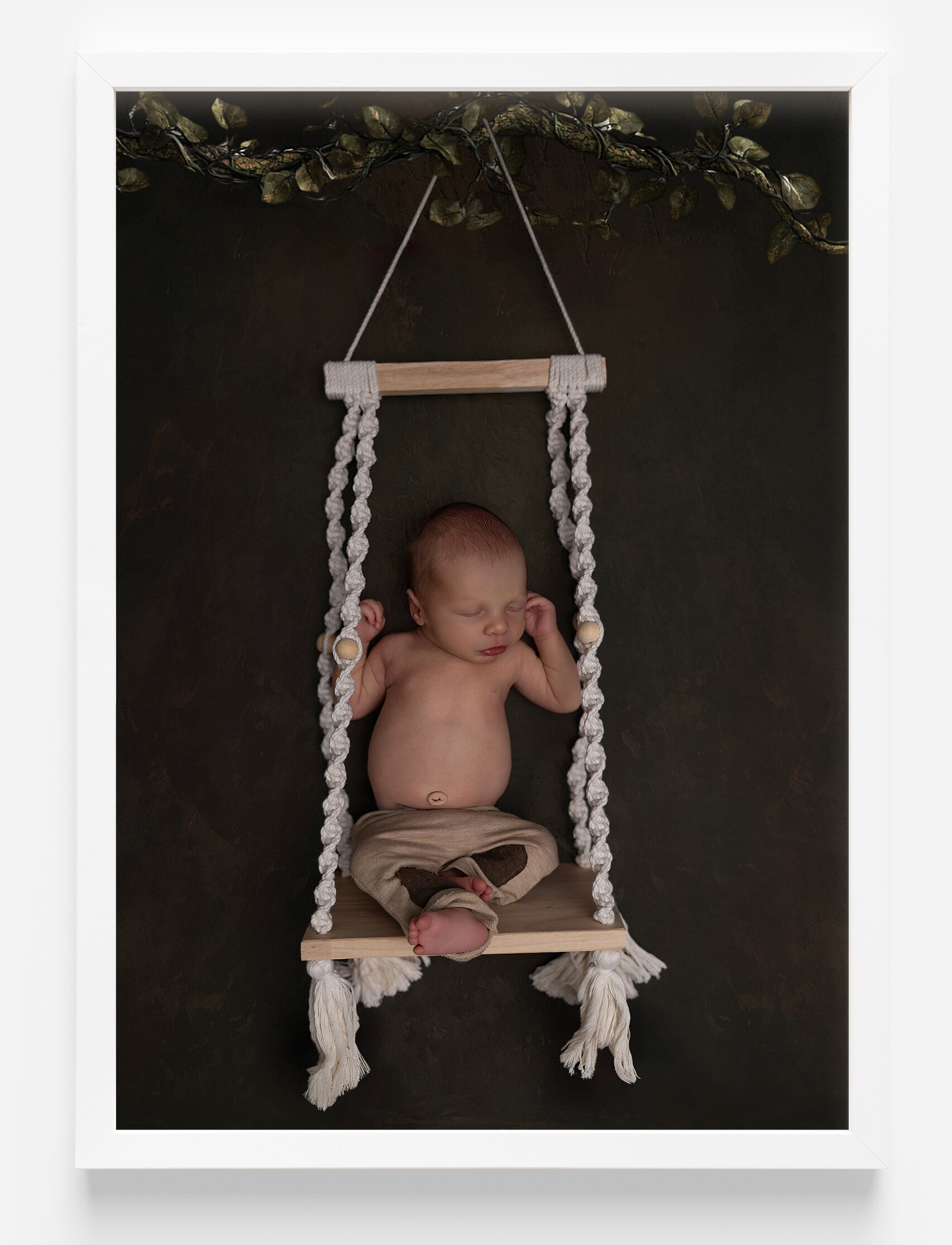 baby-newborn-in-a-swing-family-newborn-photographer-in-fort-woth-texas-springtown-aledo