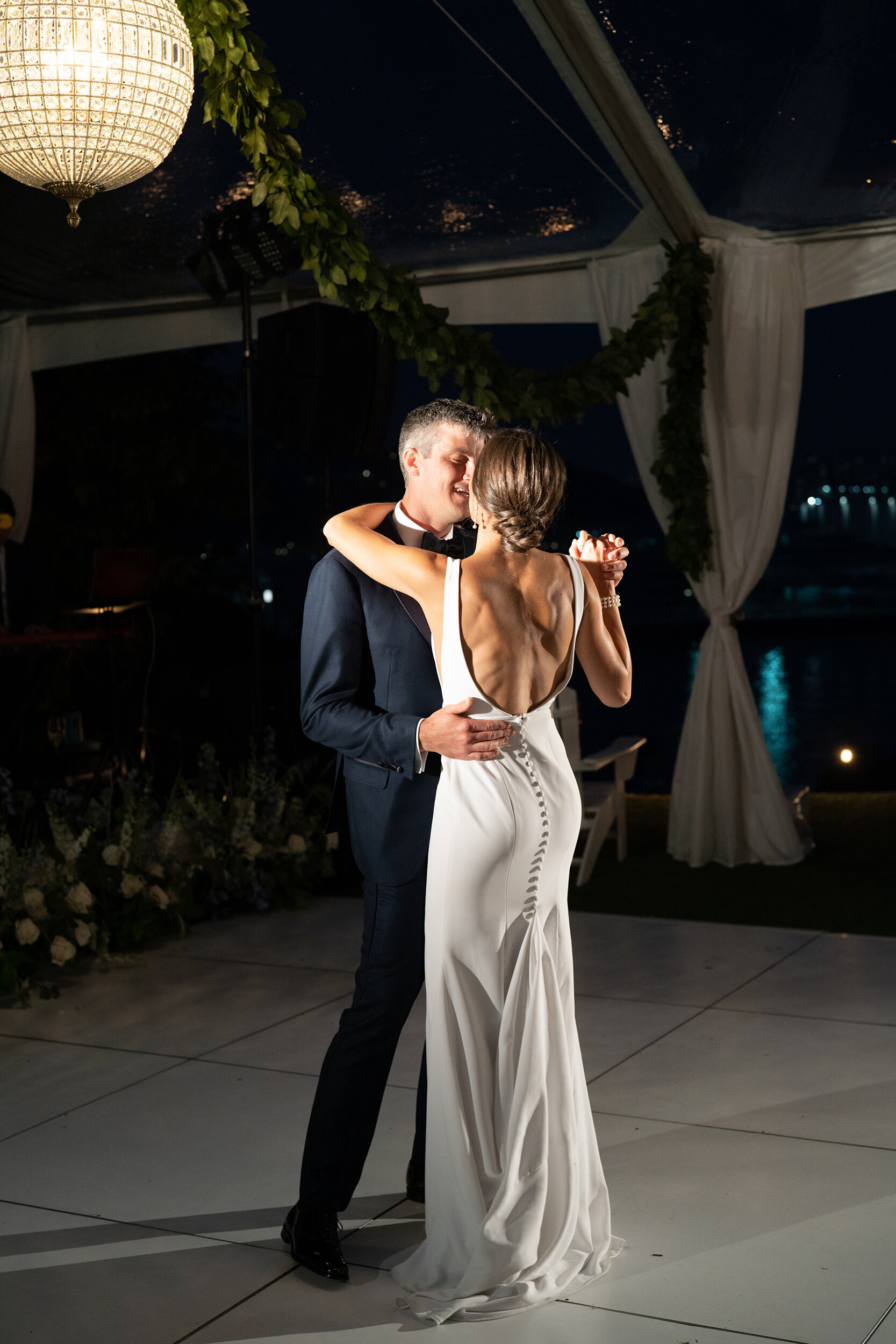 first-dance-wedding-admirals-house