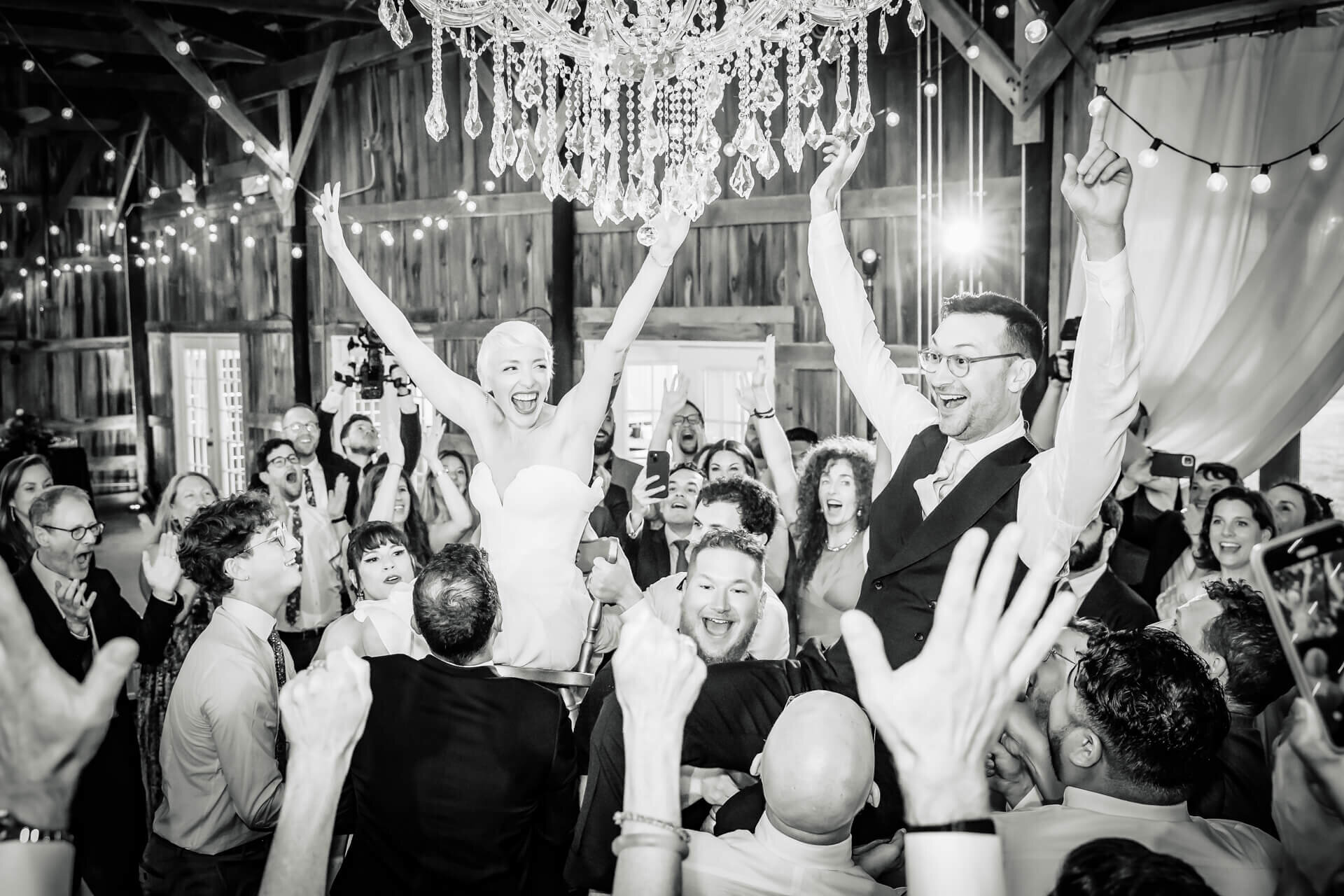 Upstate-NY-Wedding-Photographer-Hora-Lift-Chair