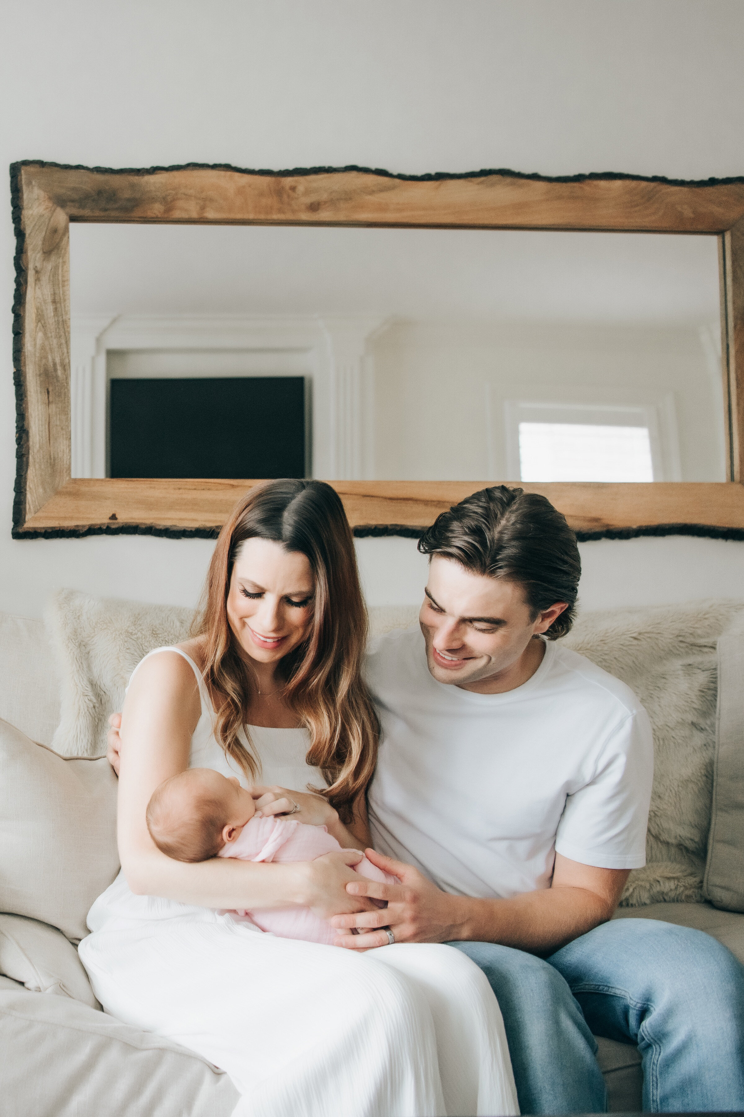 Newborn Family  Photography | London, Ontario :: NovaMarkina