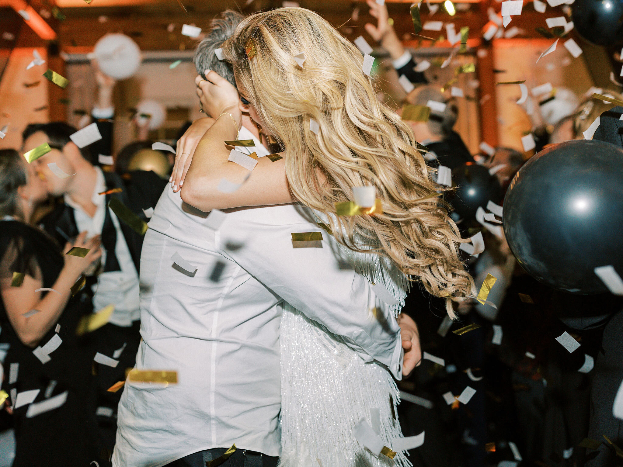 WeddingLuxuryNewHampshireBostonOwlsNestLakehouseRhodeIslandEditorialDocumentaryEsraYPhotography-197