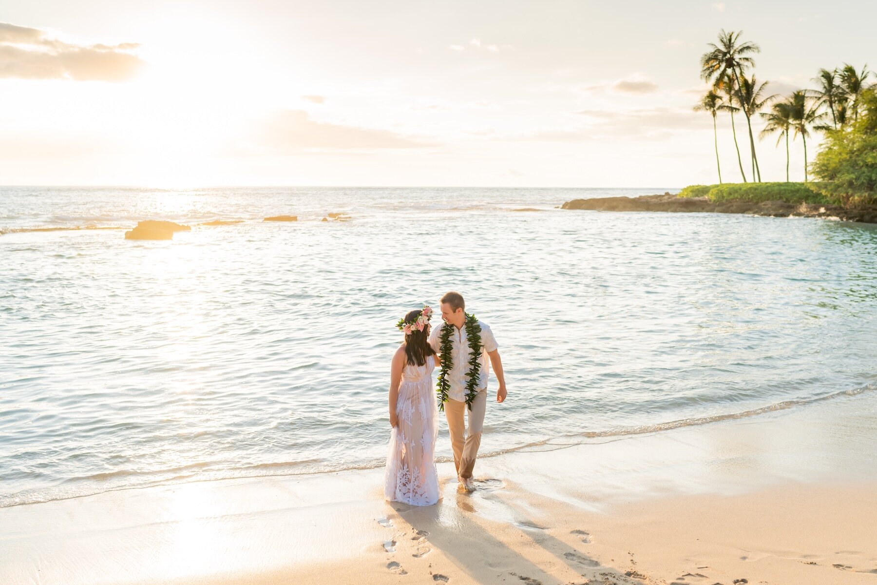 romantic Oahu Couples Portraits