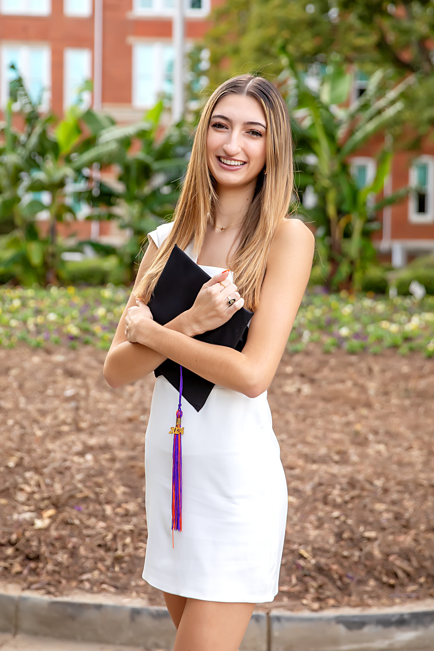 329a4177Ashleigh-Snyder-clemson-senior-graduate-photographer