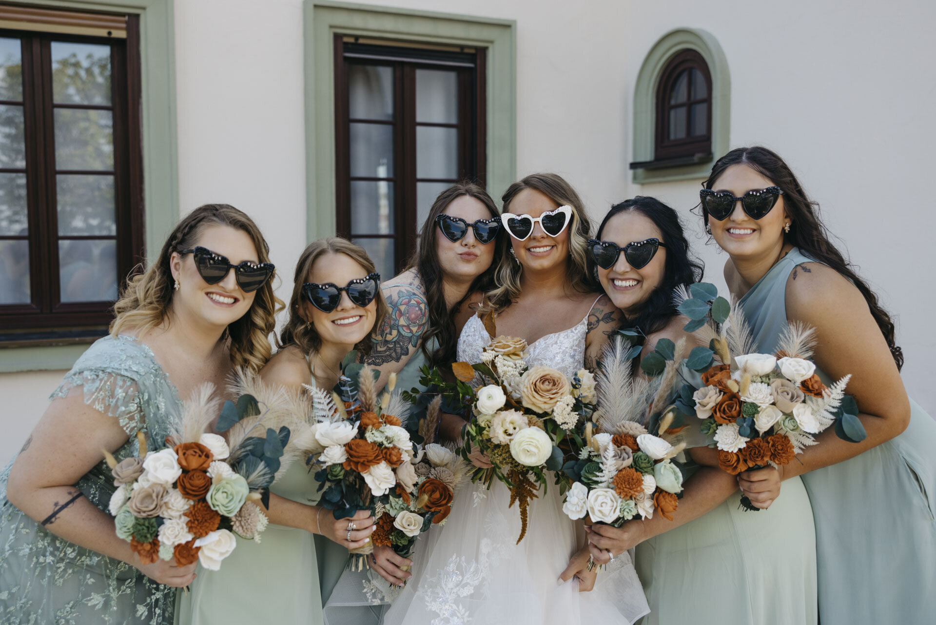 earth-to-madison-dallas-wedding-photographer-for-unique-couples37