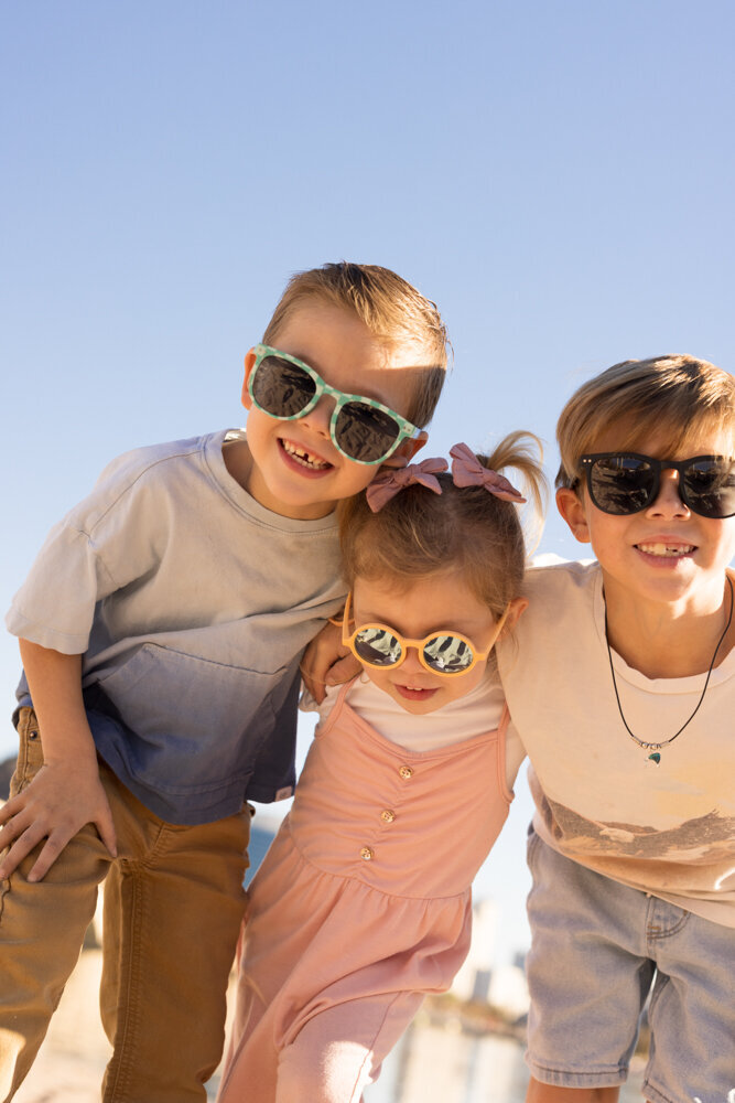 201TinyTwinkleSunglassesFullyAlivePhotography2024web_1