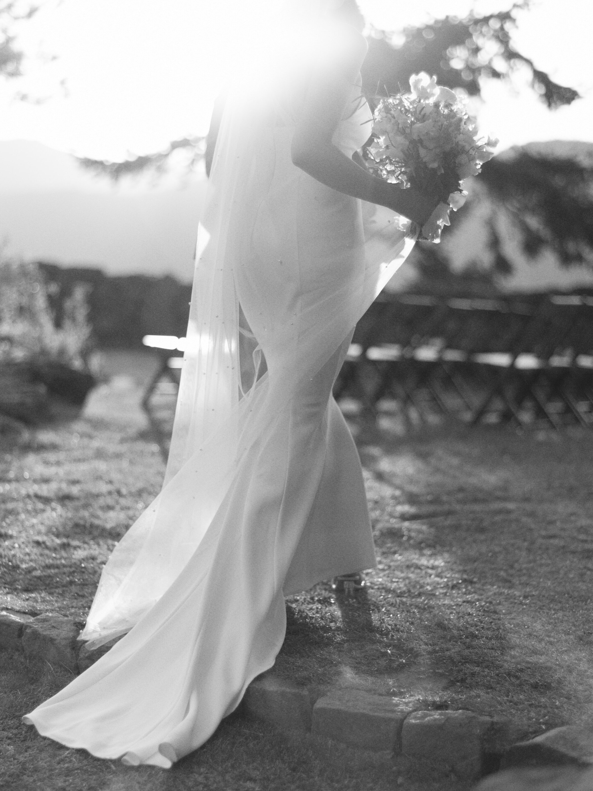 weddings-at-the-griffin-house-hood-river-oregon-by-the-tenneys-photographers-05