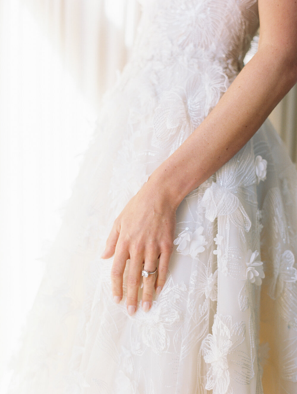 newcastle-golf-club-wedding-bride-getting-ready