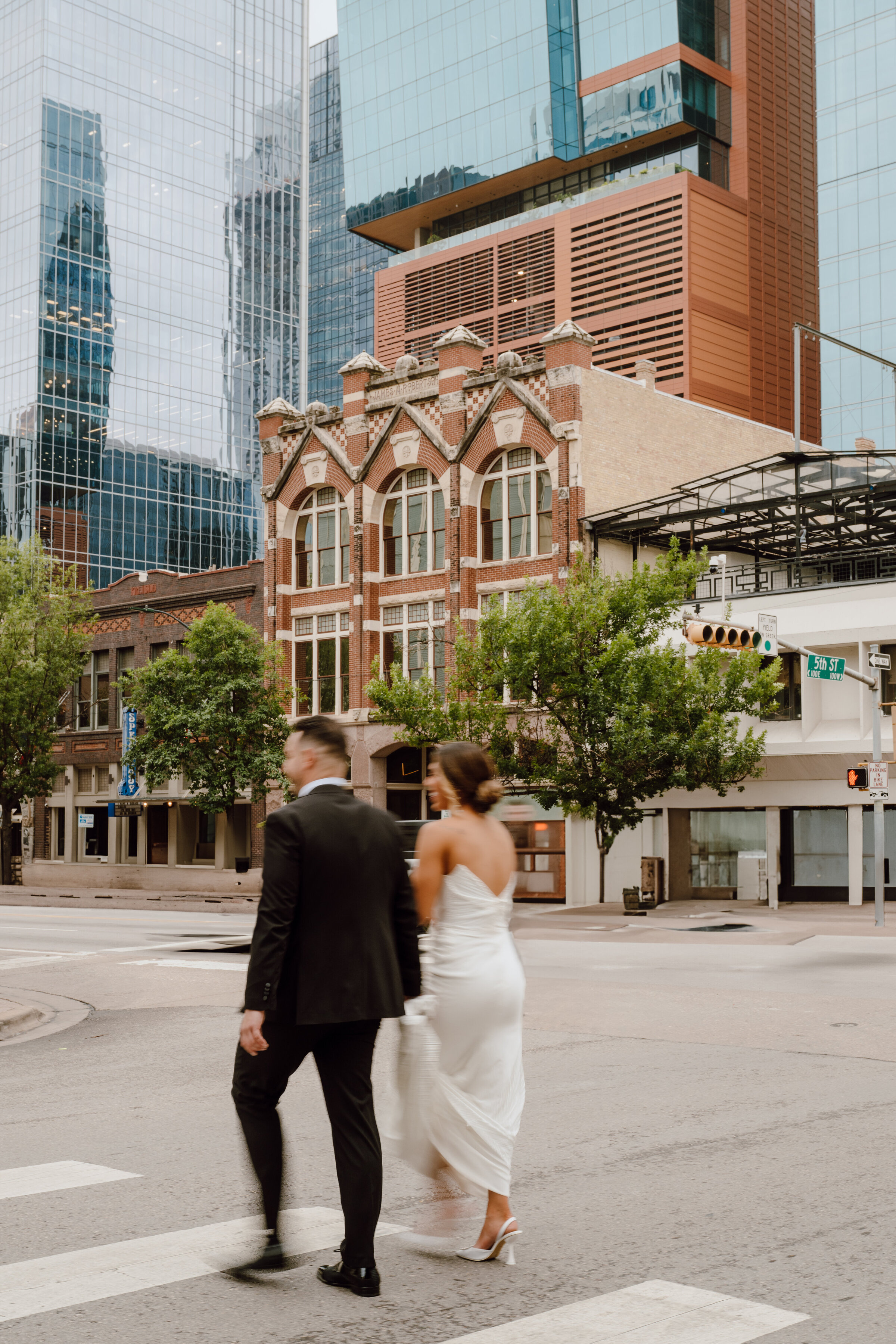 escamilla-downtown-austin-texas-intimate-wedding-12