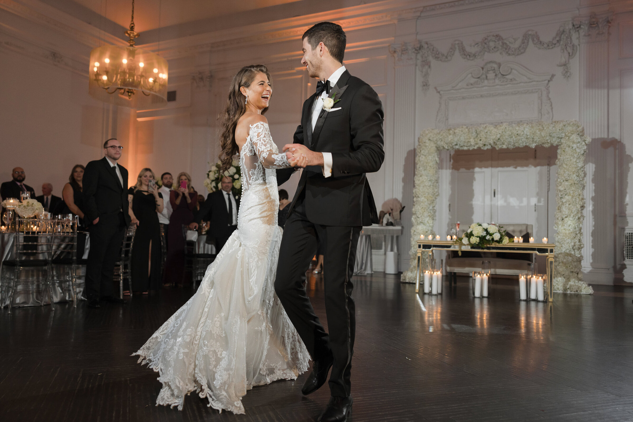 down-town-club-wedding-first-dance-photo