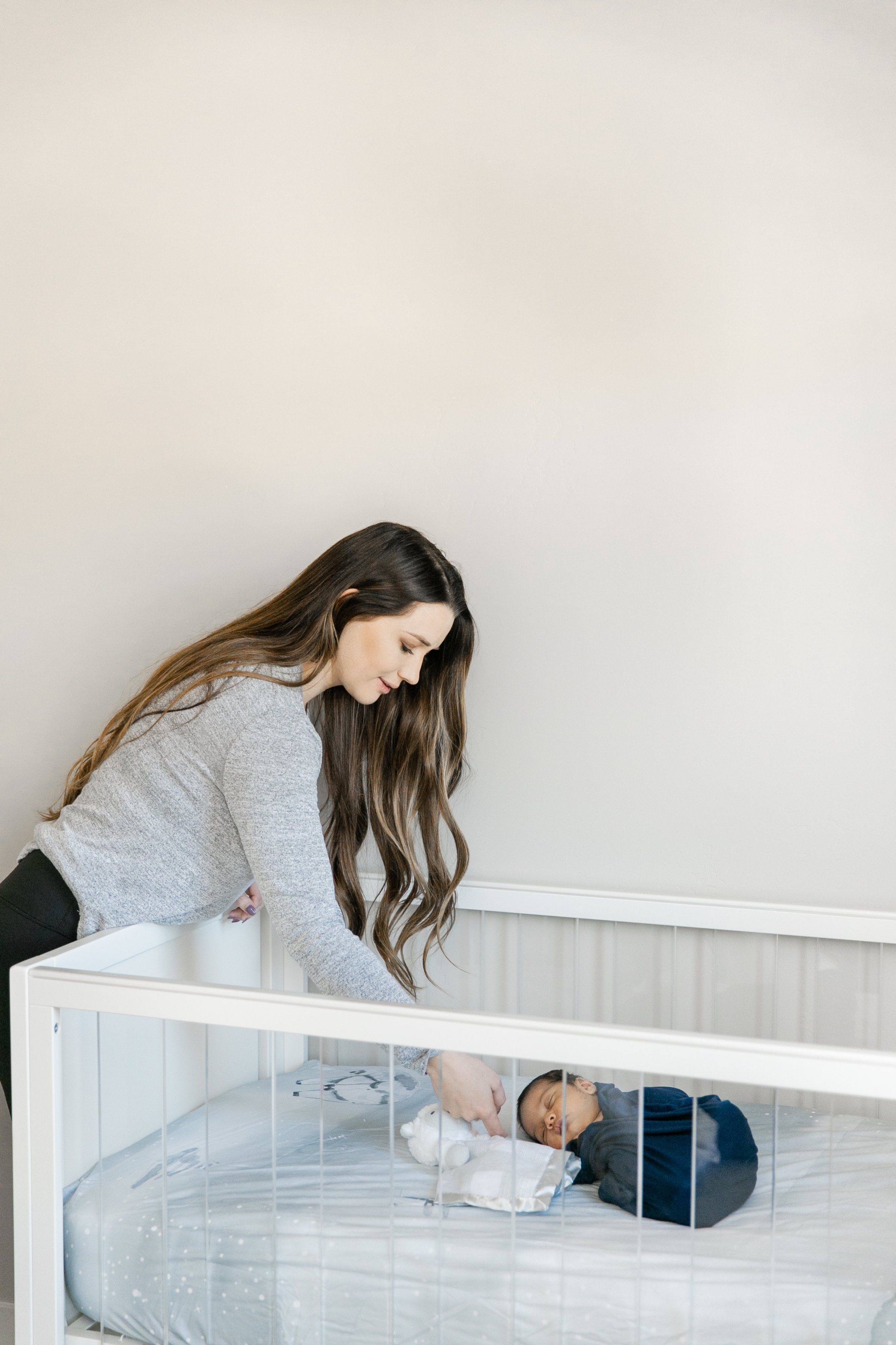 Karlie Colleen Photography - Arizona Newborn Lifestyle Session - Jessica & Aaron -61