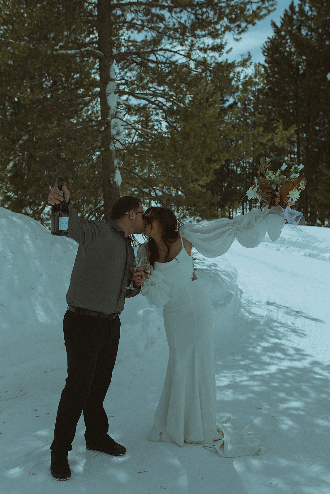 winter-elopement-island-park-idaho-photographer-38