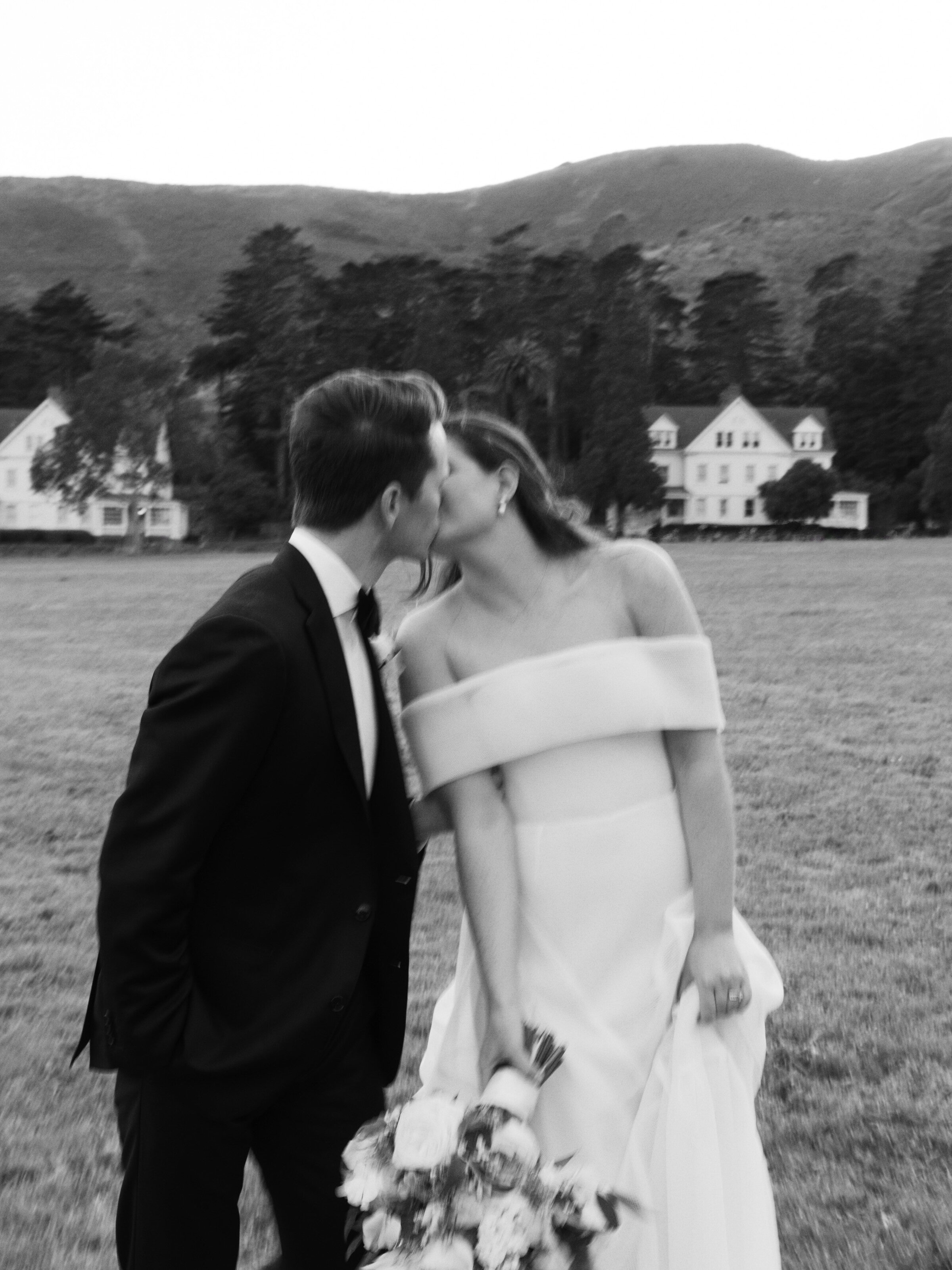 san-francisco-wedding-photographers-at-cavallo-point-by-the-tenneys_5