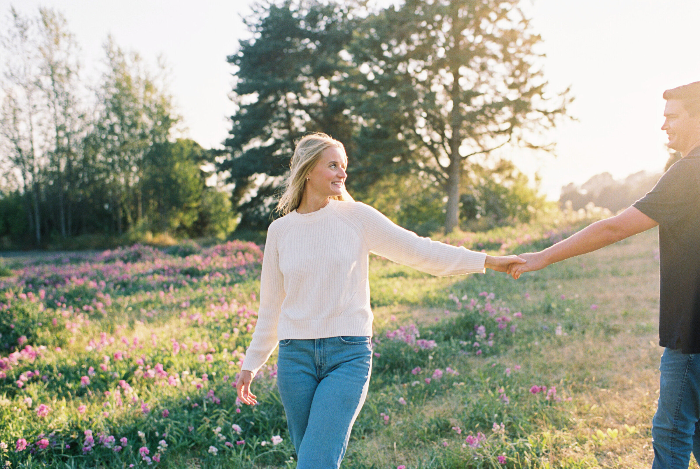 seattle-engagement-photos-film-9